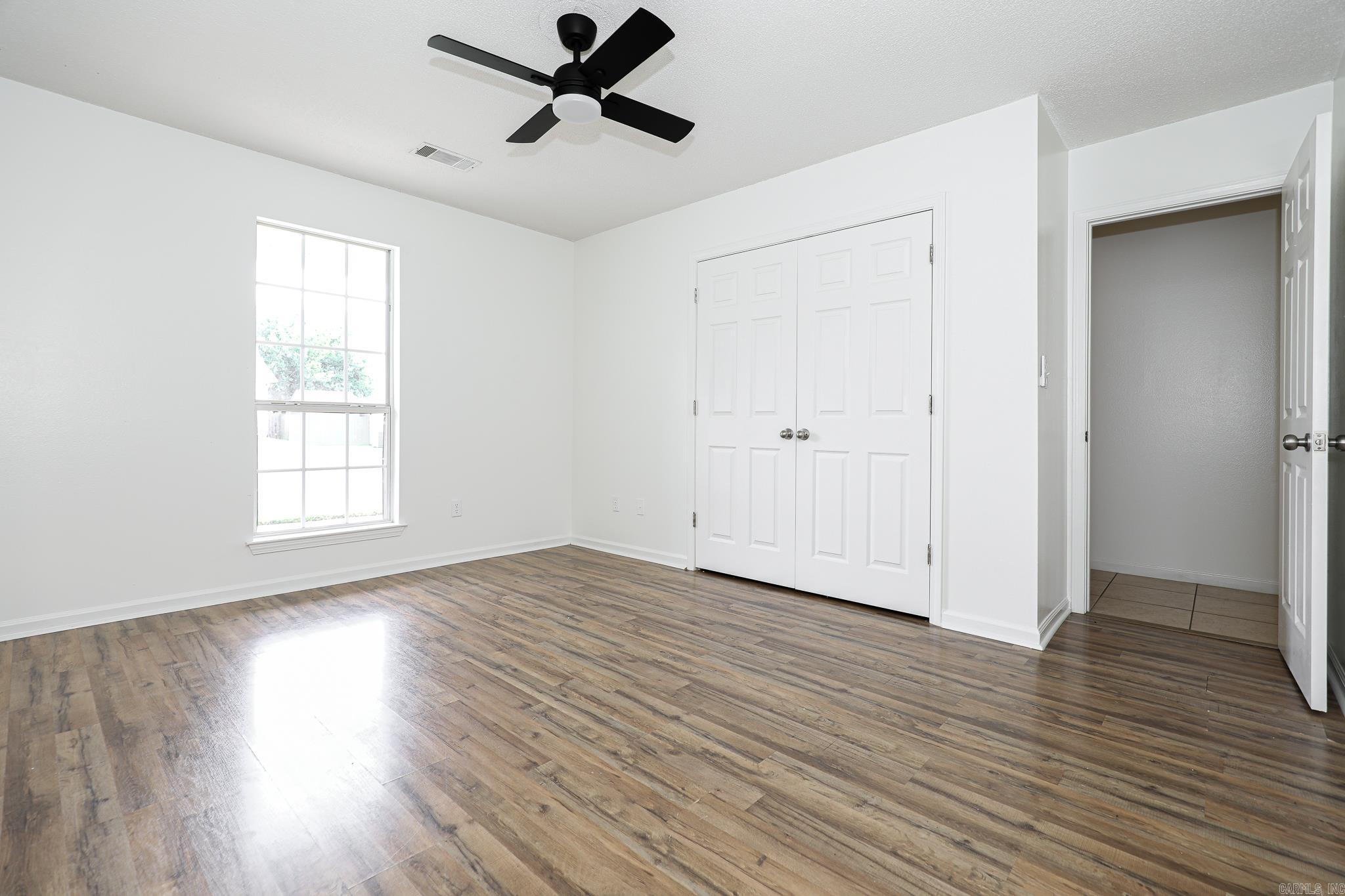 202 Hunters Run Dr  Haskell, AR