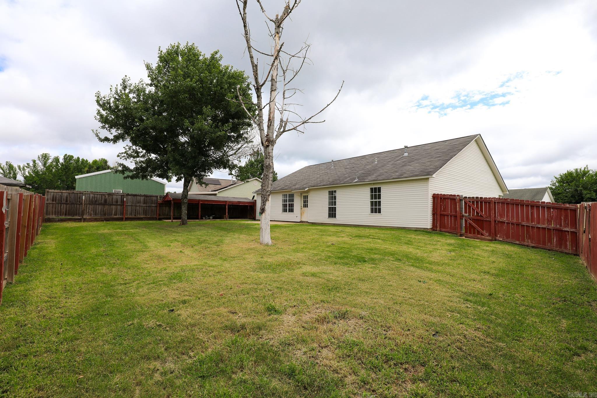 202 Hunters Run Dr  Haskell, AR