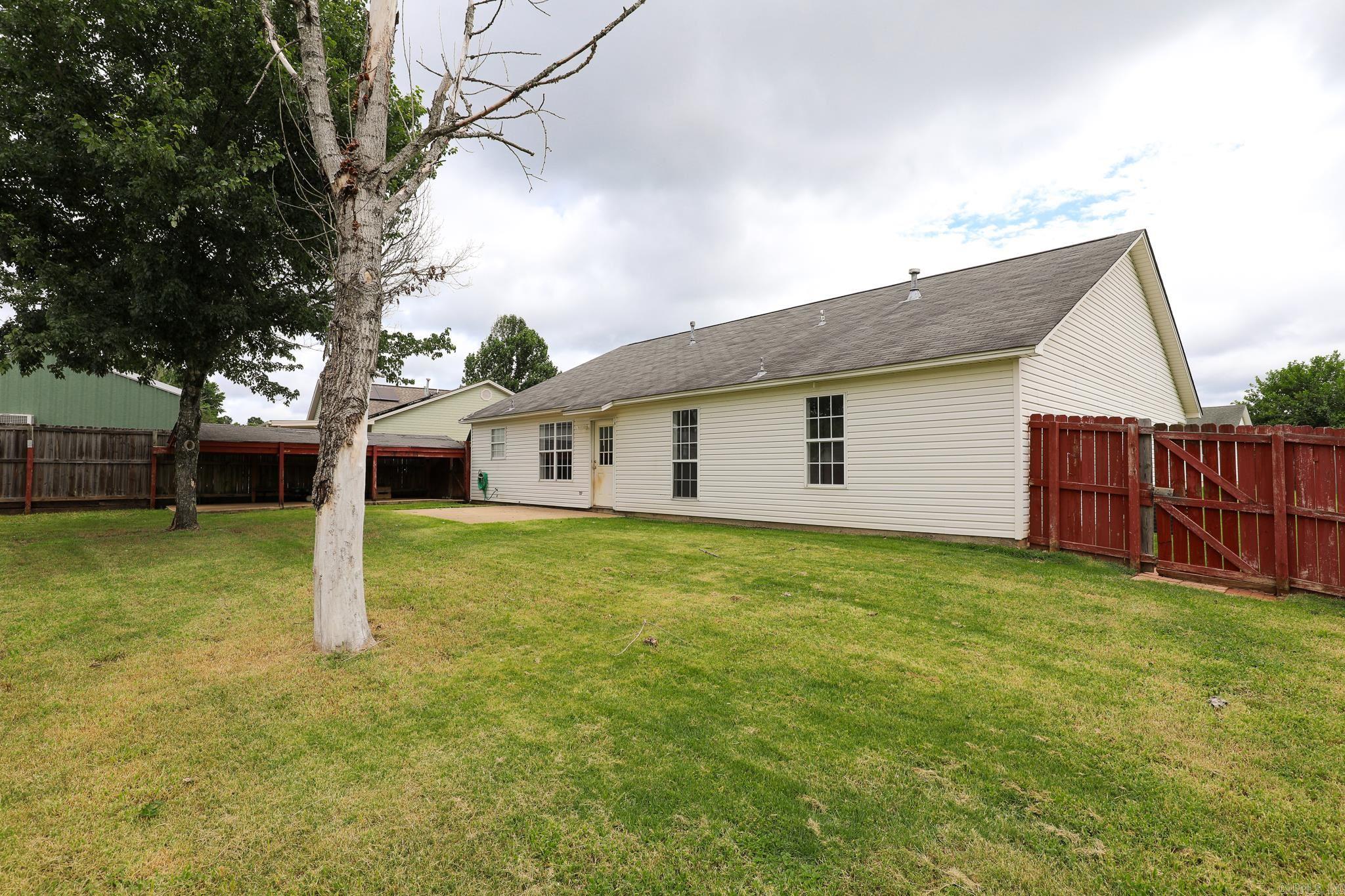 202 Hunters Run Dr  Haskell, AR