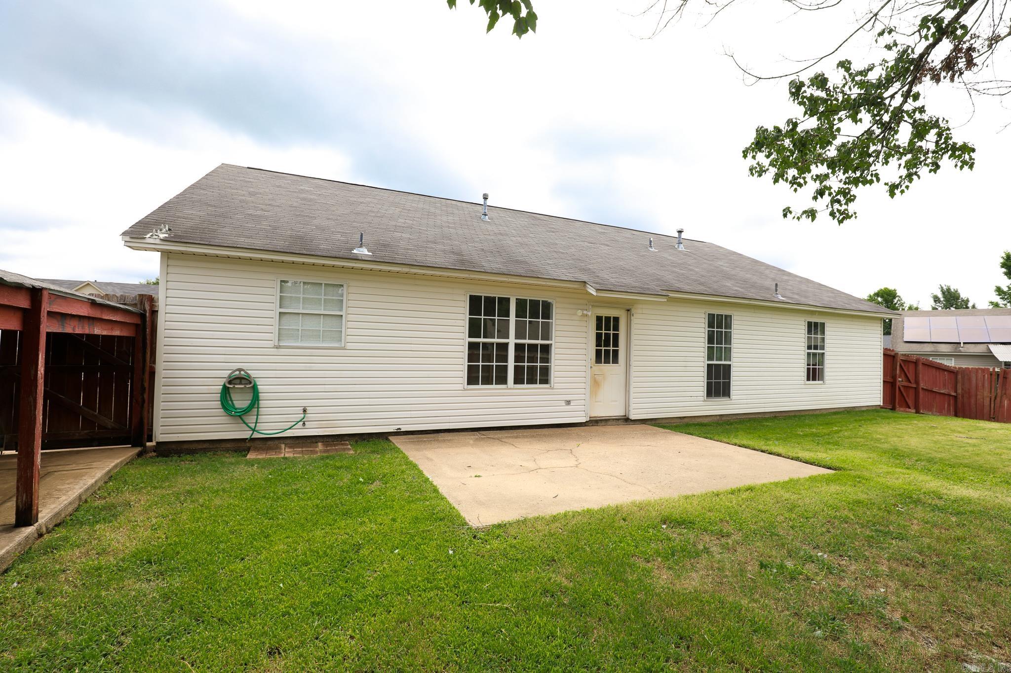202 Hunters Run Dr  Haskell, AR