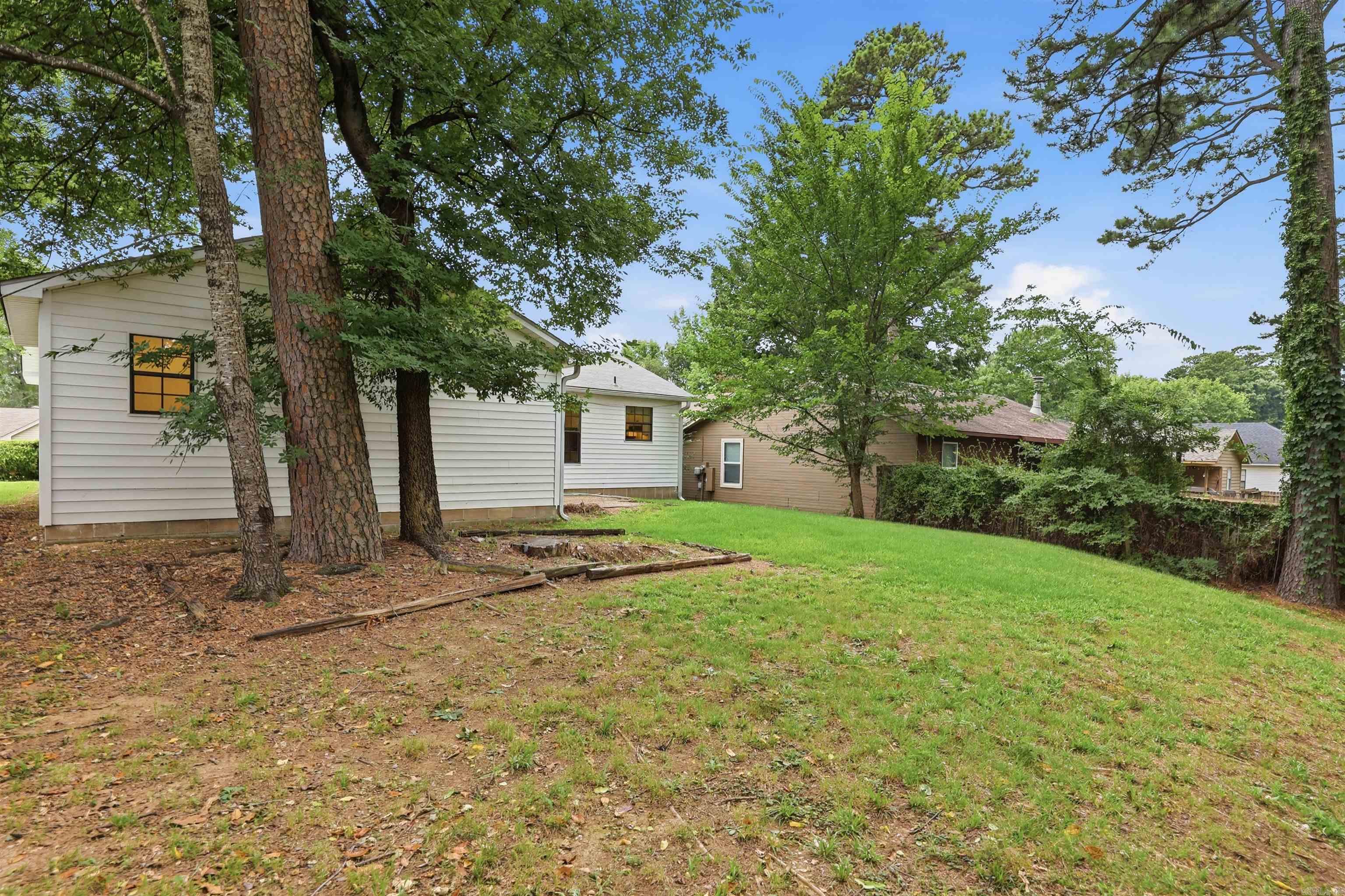 14 Newcomb  Little Rock, AR