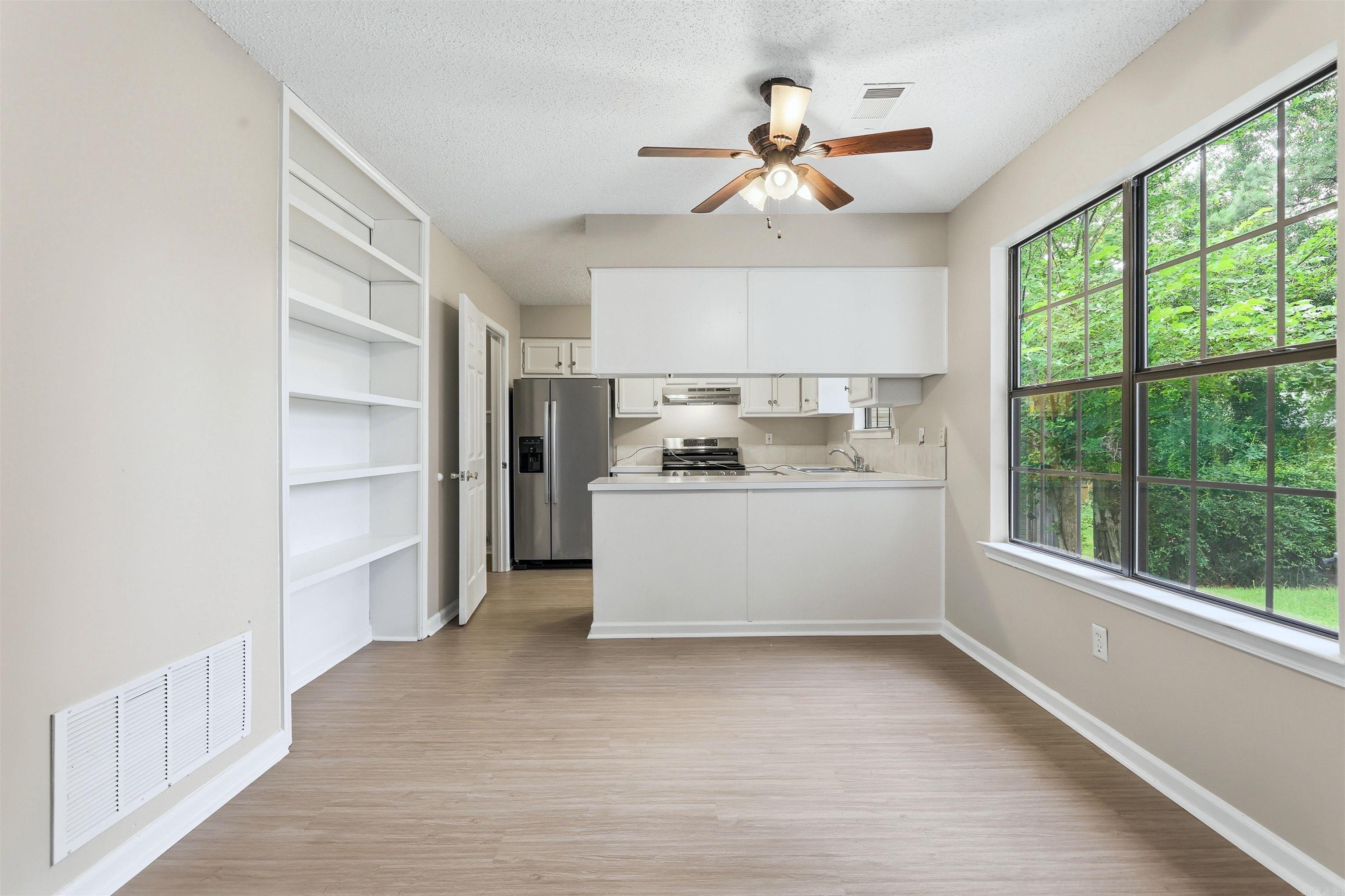 14 Newcomb  Little Rock, AR