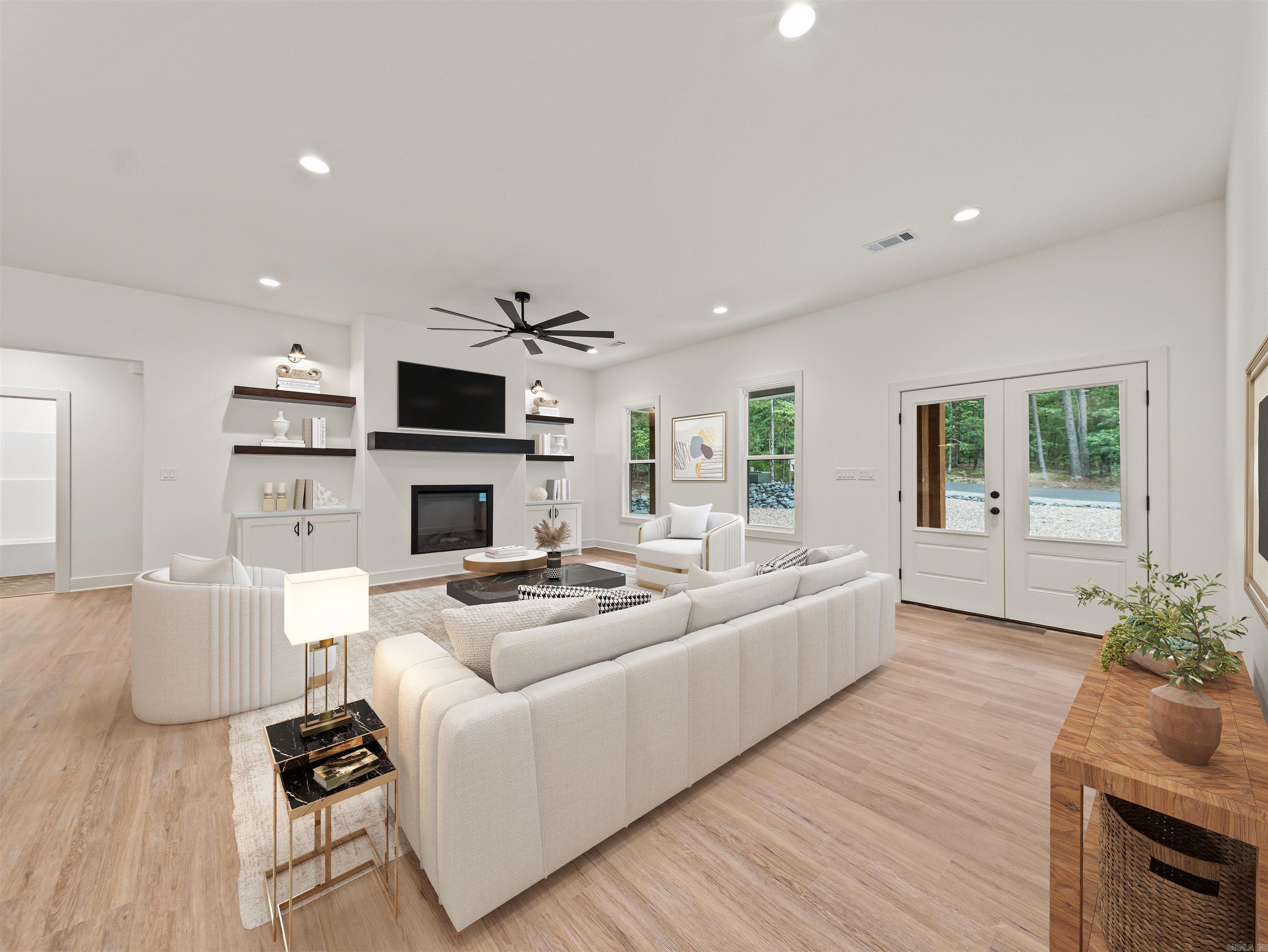 21 Alava  Hot Springs Village, AR