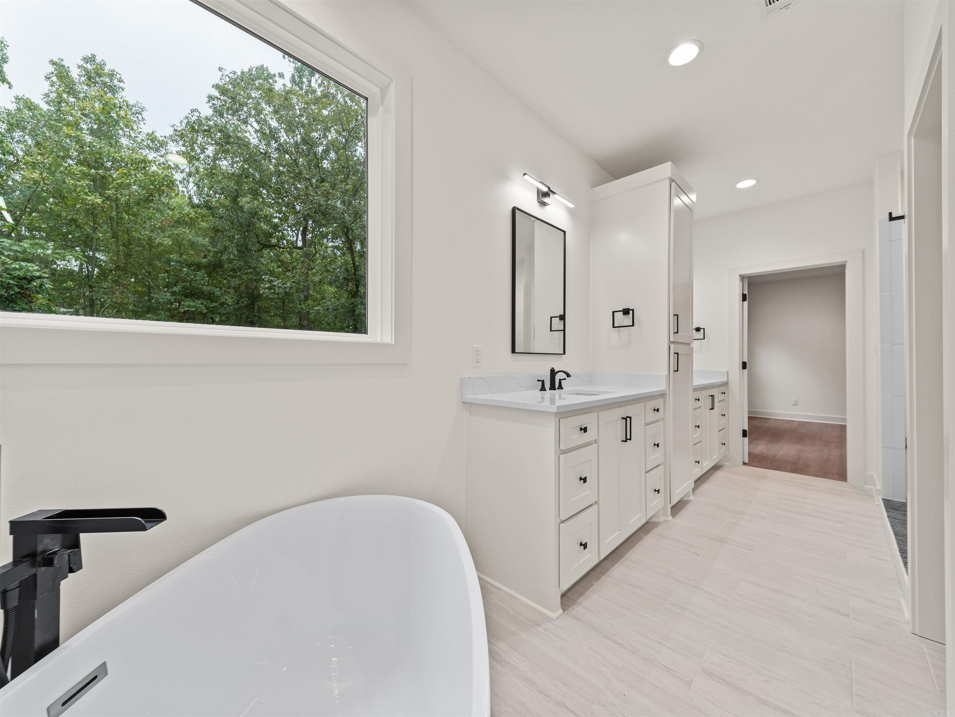 21 Alava  Hot Springs Village, AR