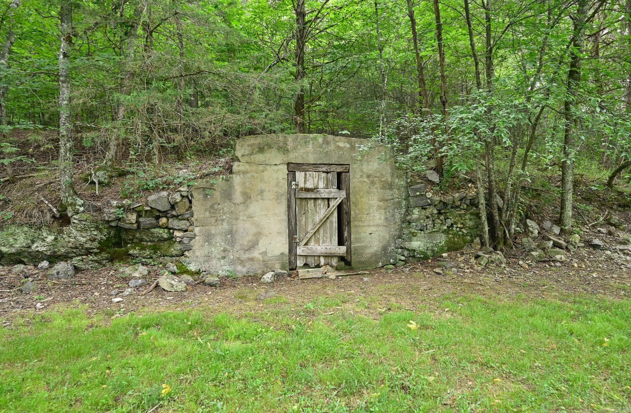 515 Polk Road 65  Mena, AR