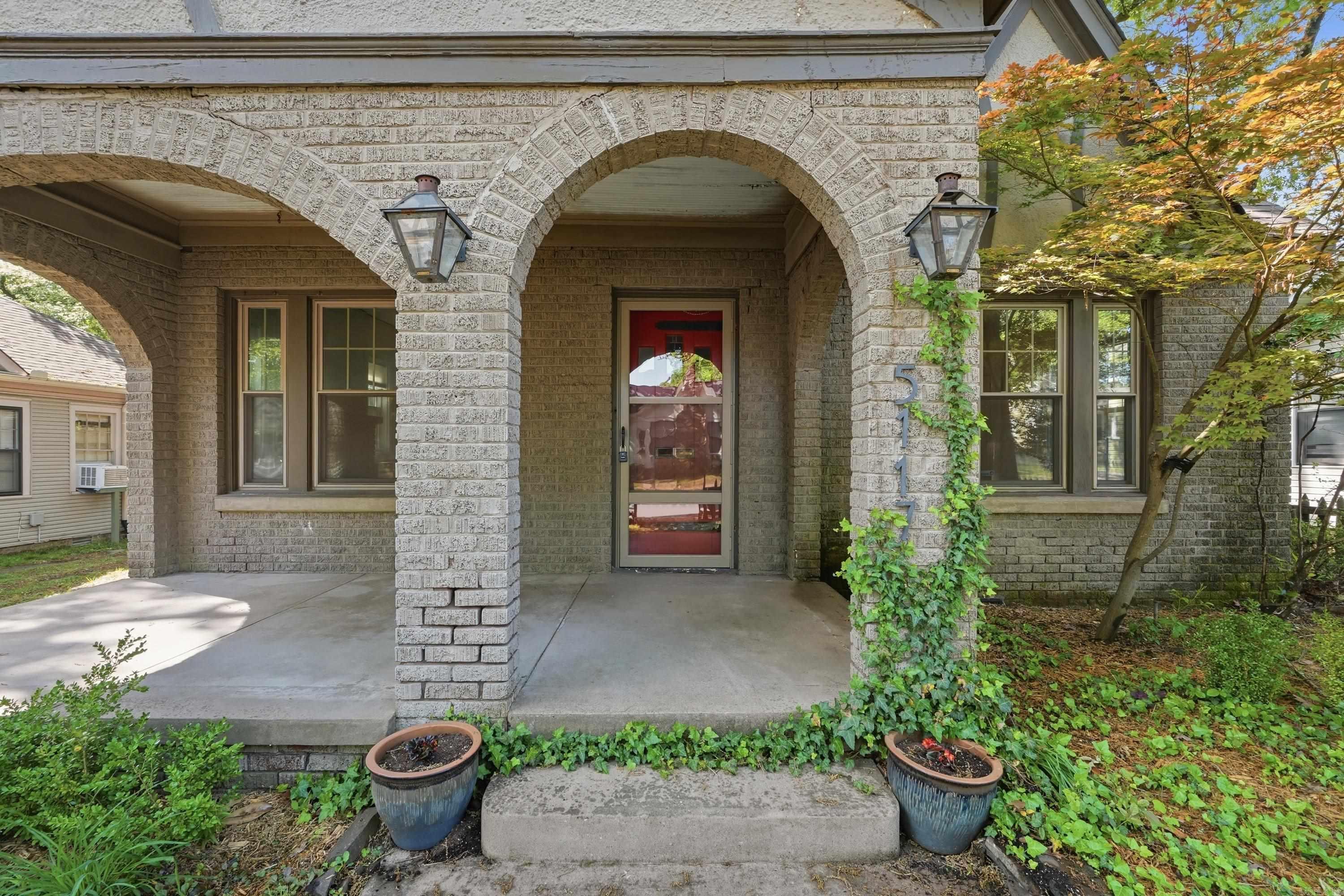 5117 Cantrell  Little Rock, AR