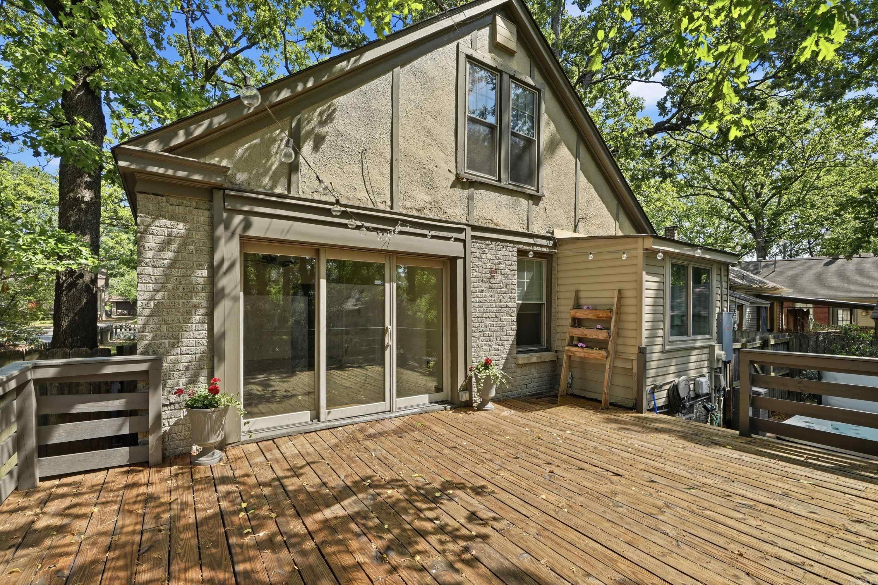 5117 Cantrell  Little Rock, AR