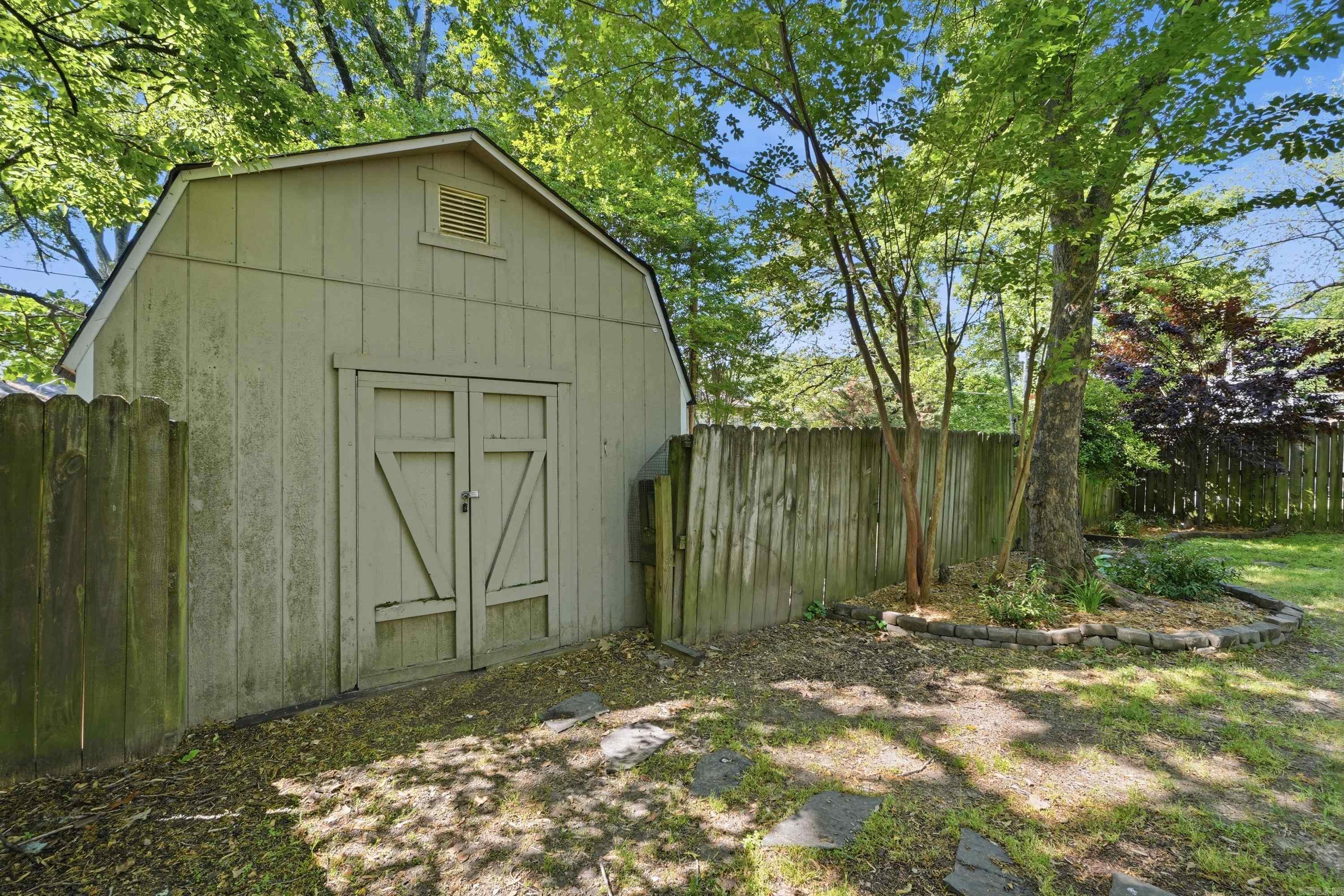 5117 Cantrell  Little Rock, AR