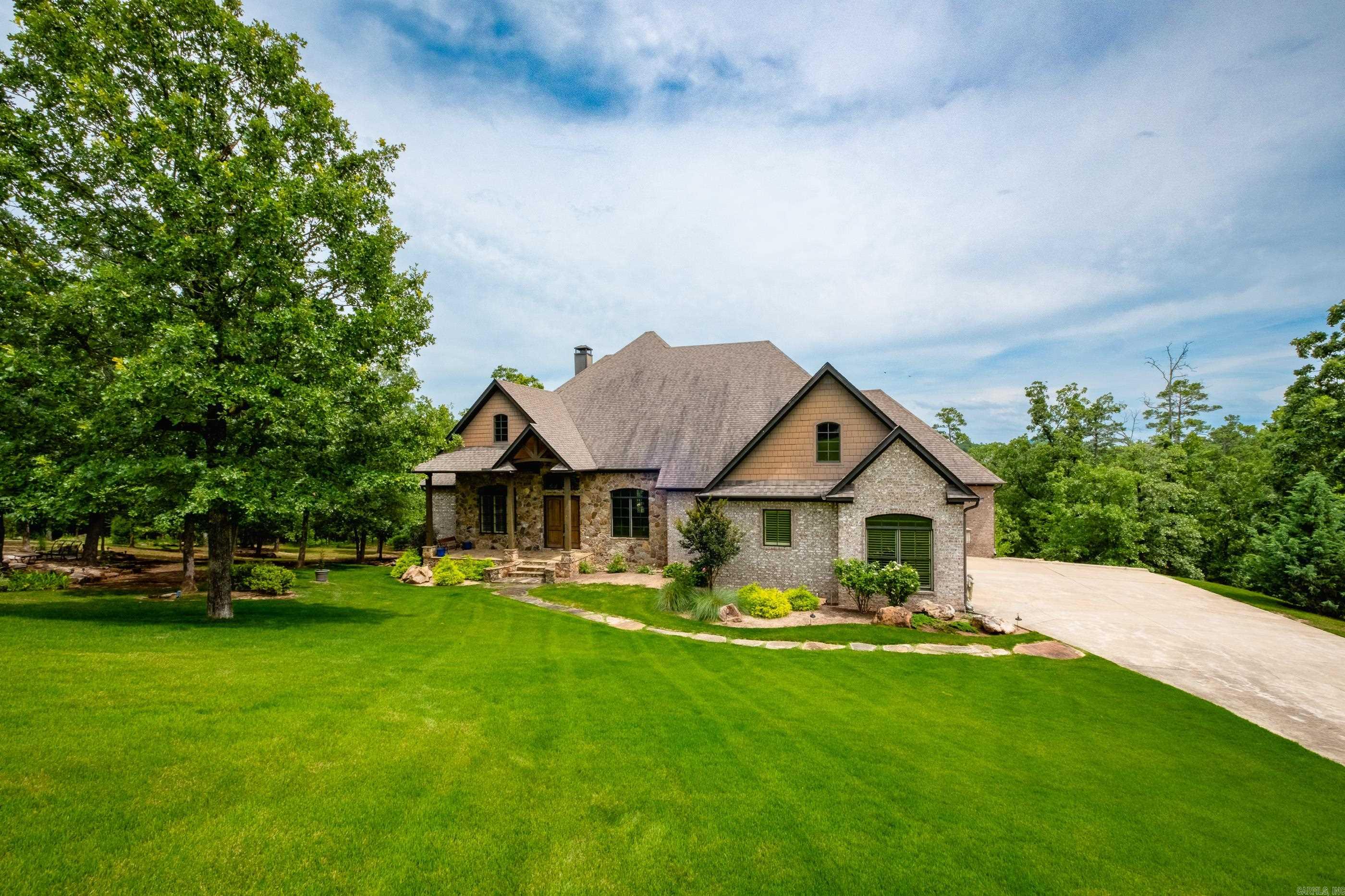 21201 Valley View  Roland, AR