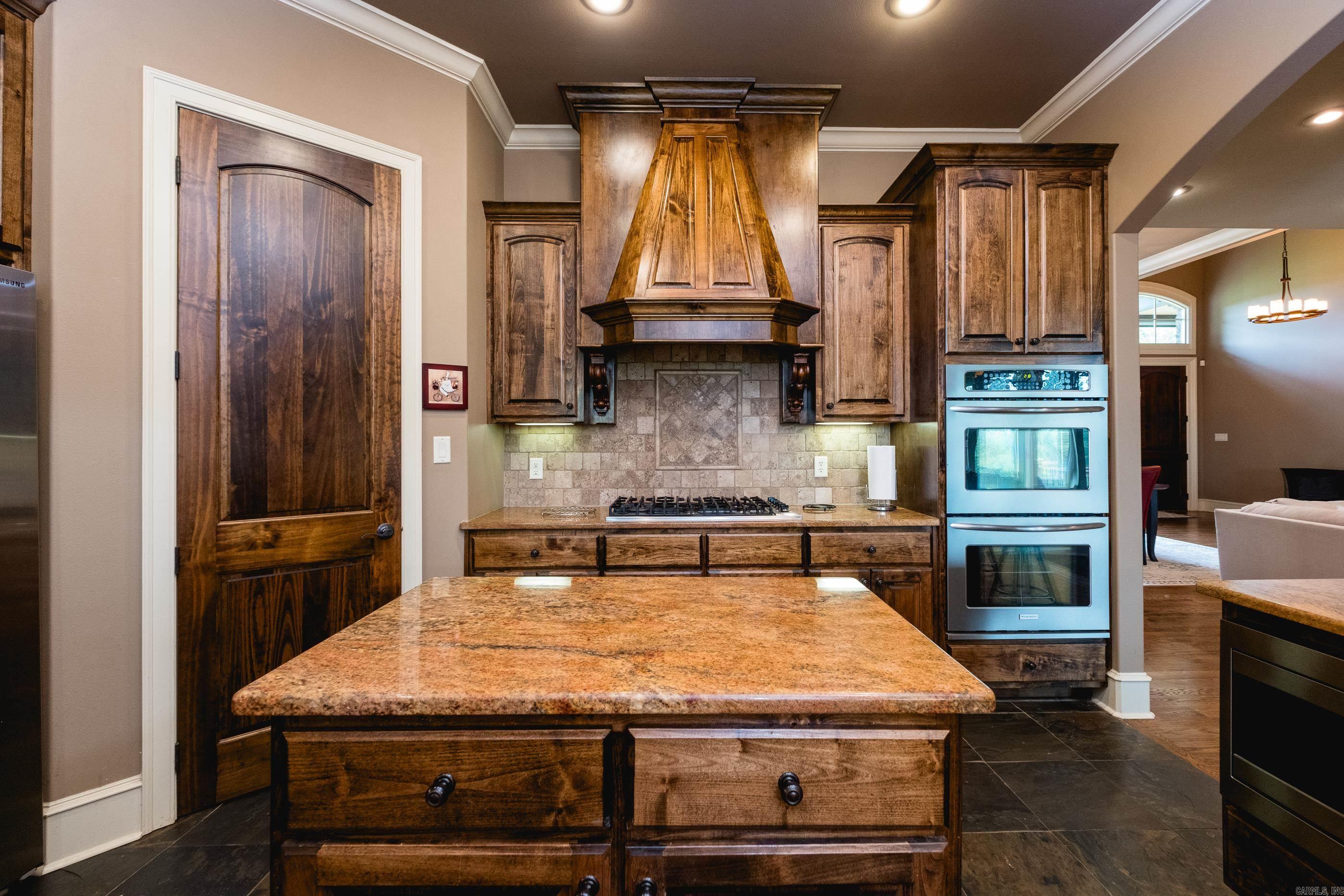 21201 Valley View  Roland, AR