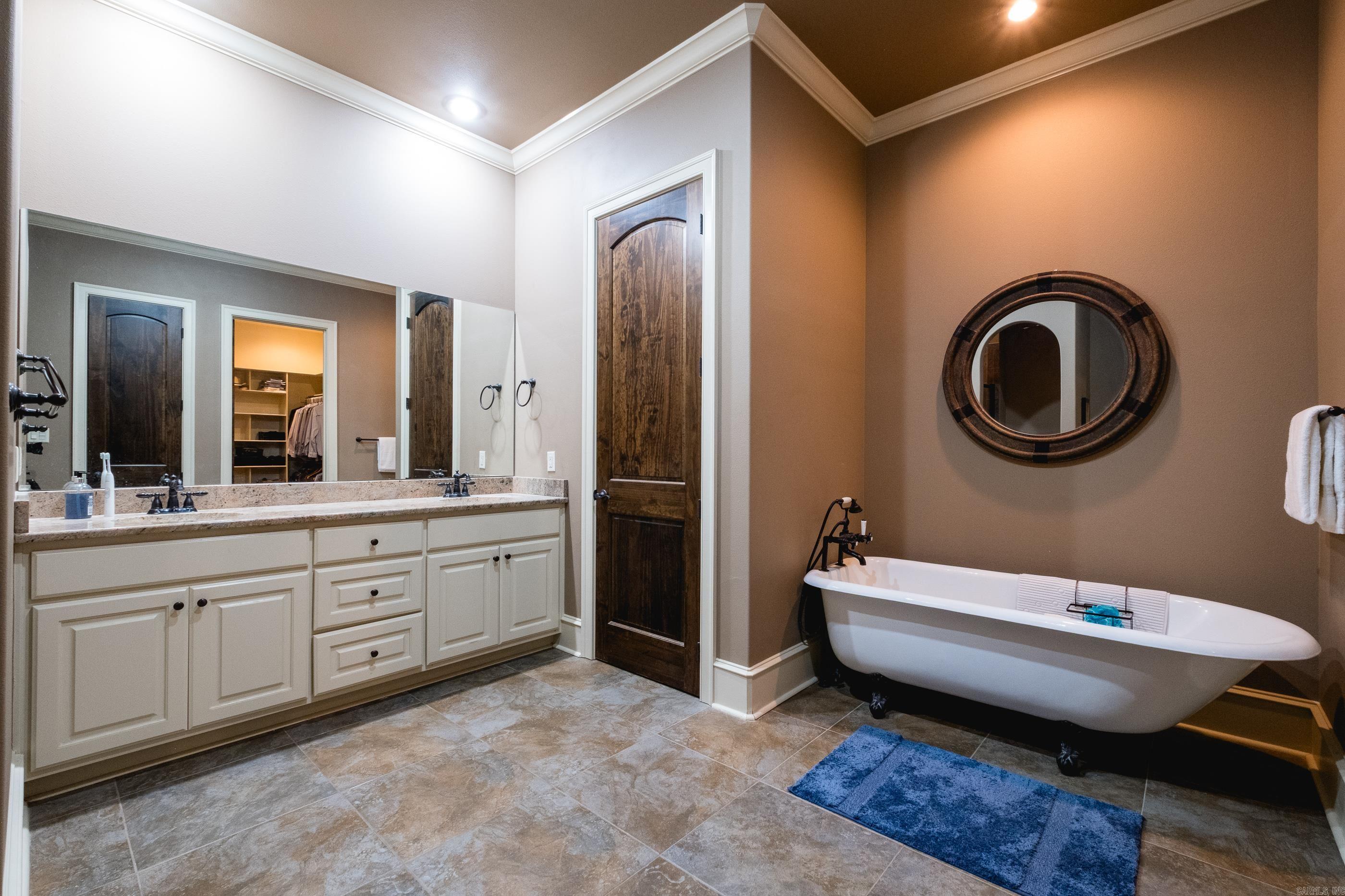 21201 Valley View  Roland, AR