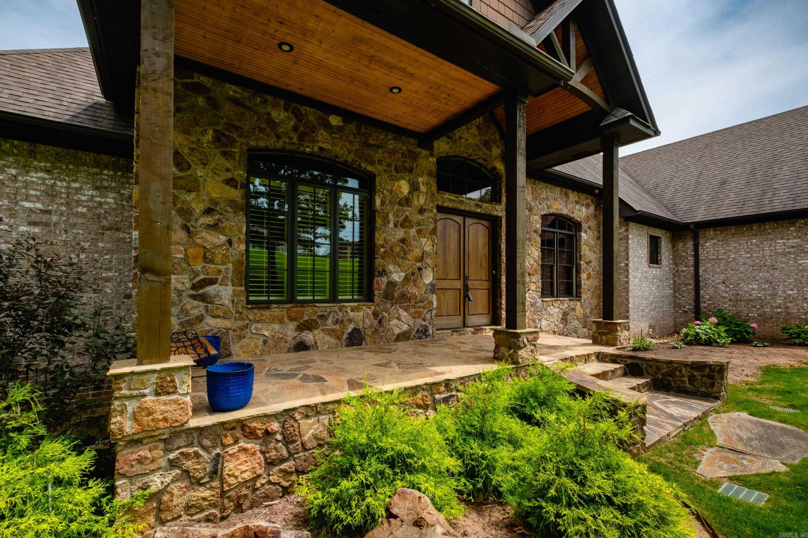 21201 Valley View  Roland, AR