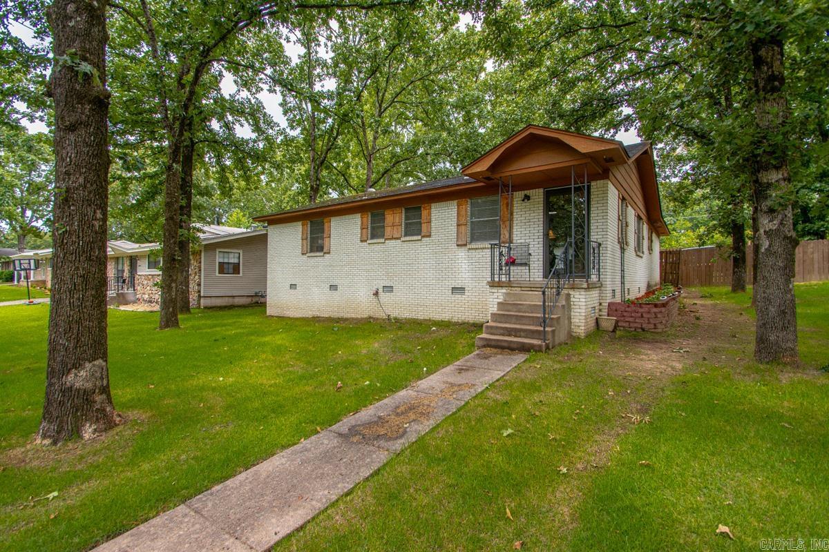 8909 Holiday Dr  Sherwood, AR