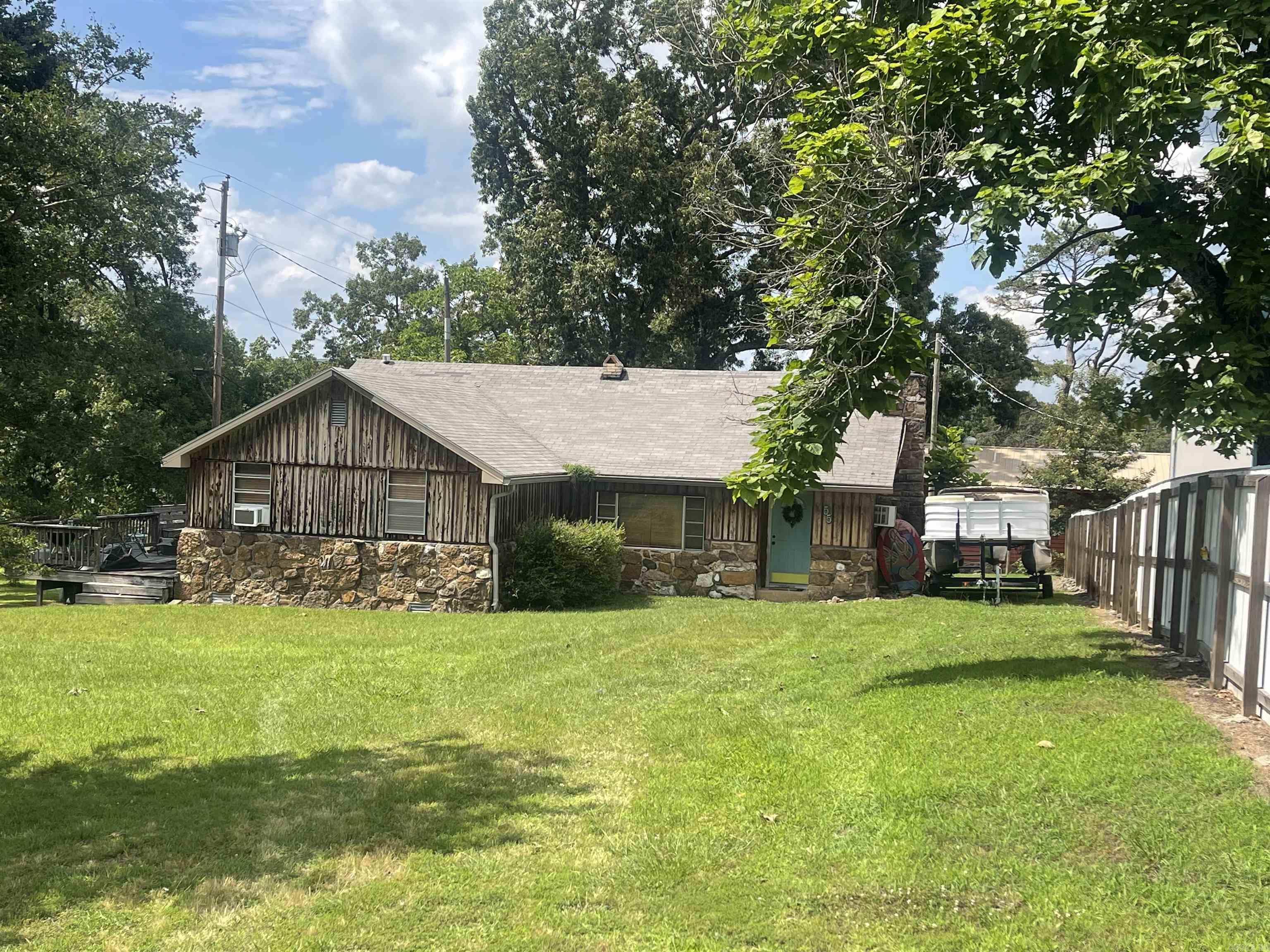 55 Hickory St.  Higden, AR