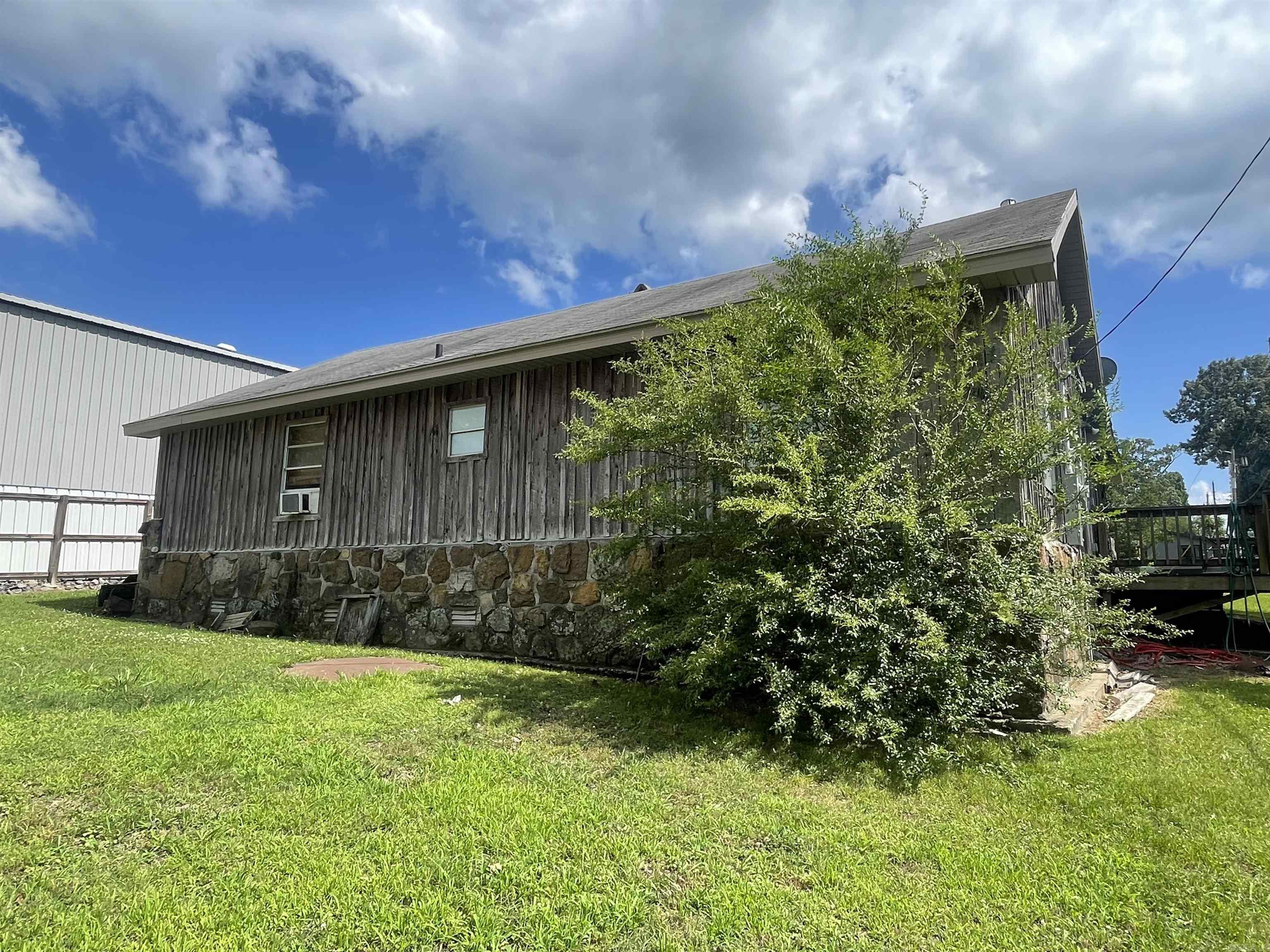 55 Hickory St.  Higden, AR