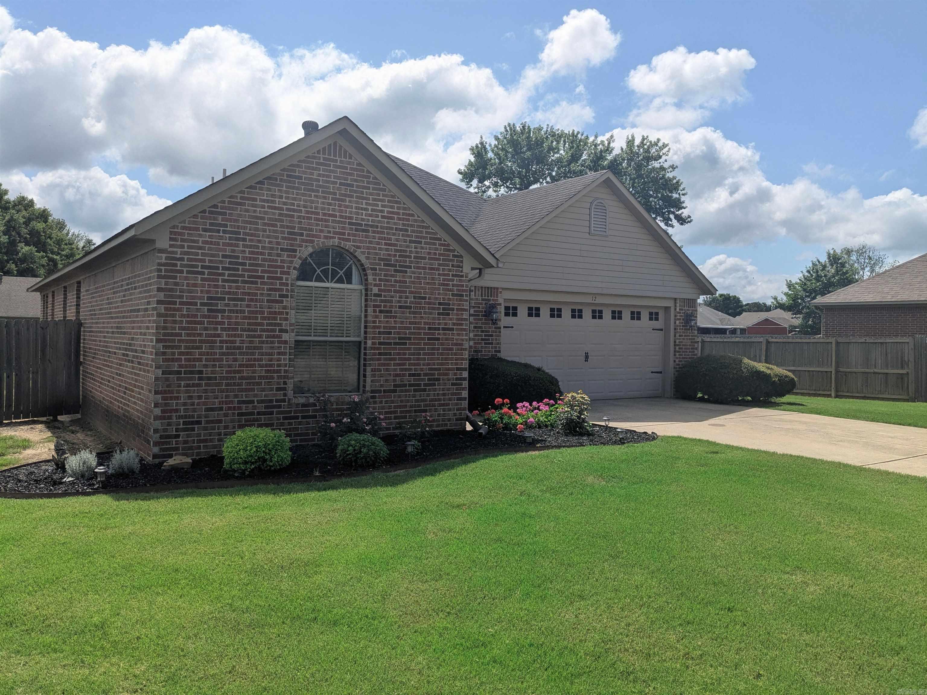 12 Sarah  Greenbrier, AR