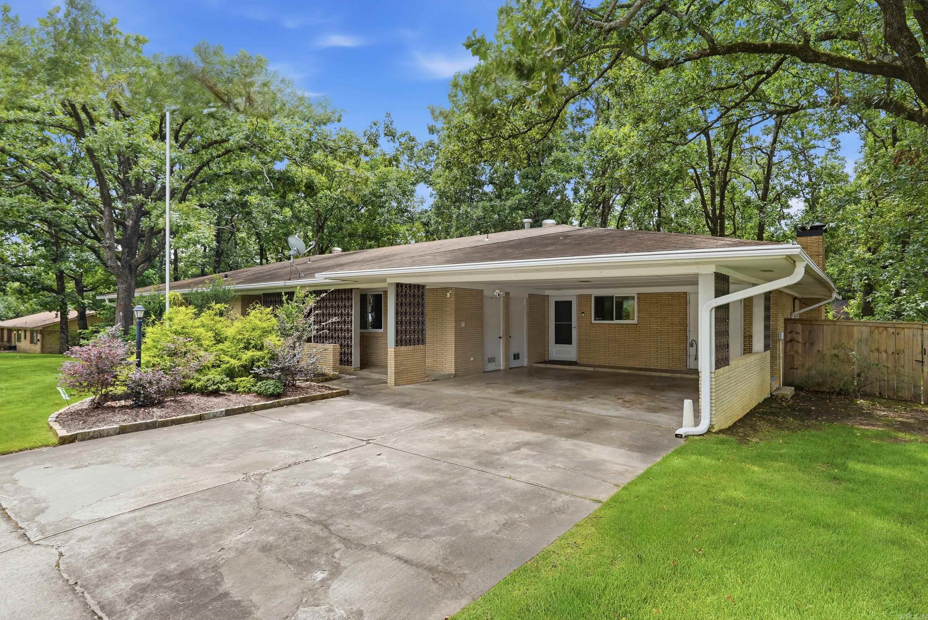 7511 L  Little Rock, AR
