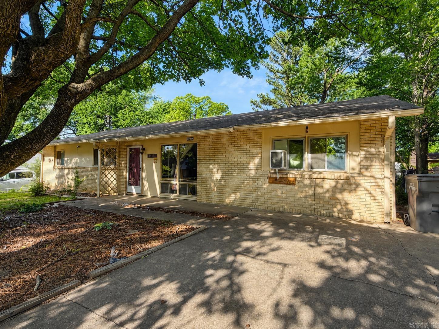 1812 James  Jonesboro, AR