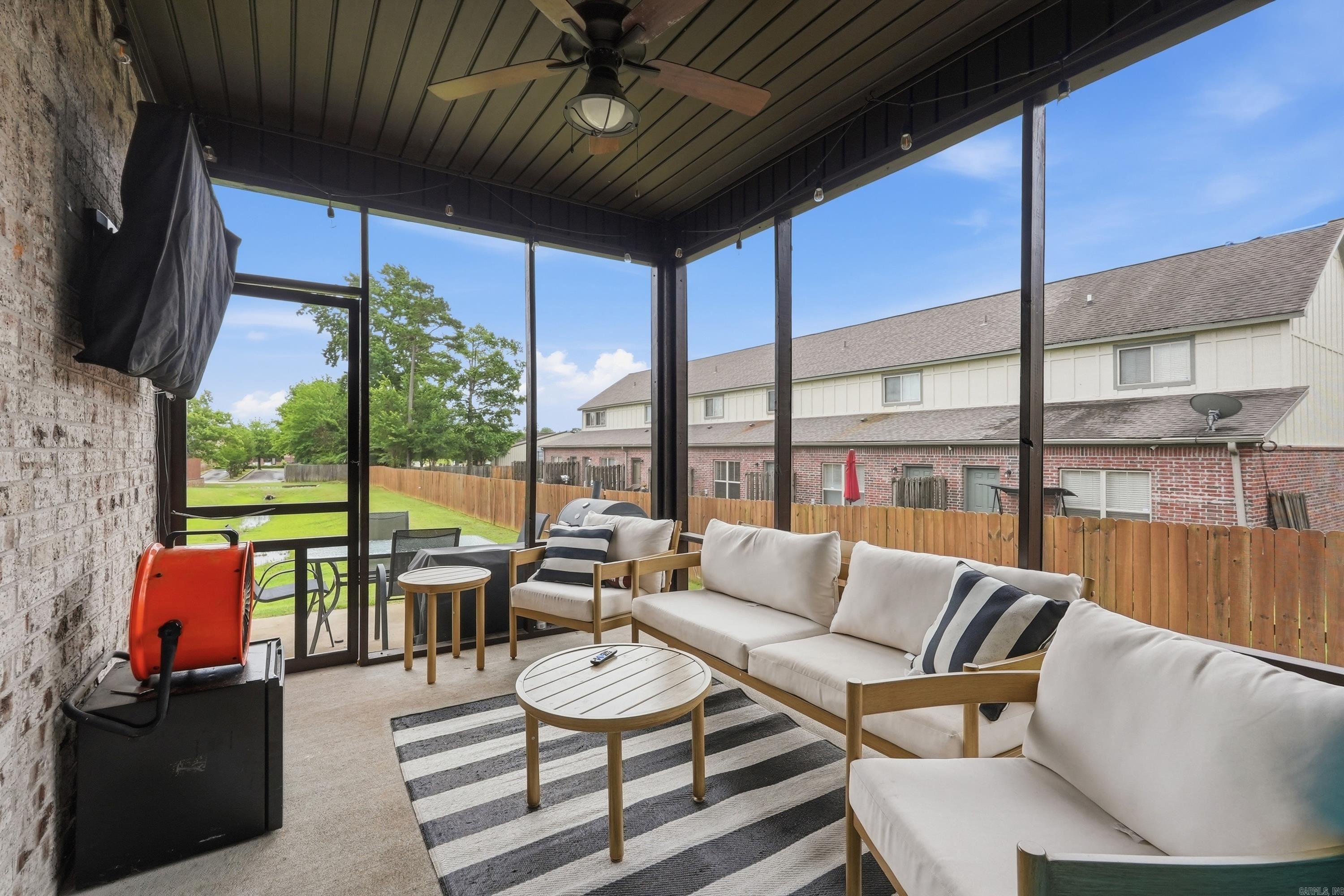 120 Lydia  Maumelle, AR