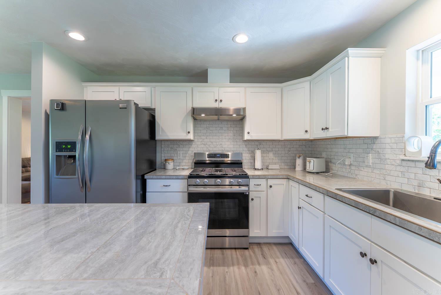 3338 County Road 322  Koshkonong, MO