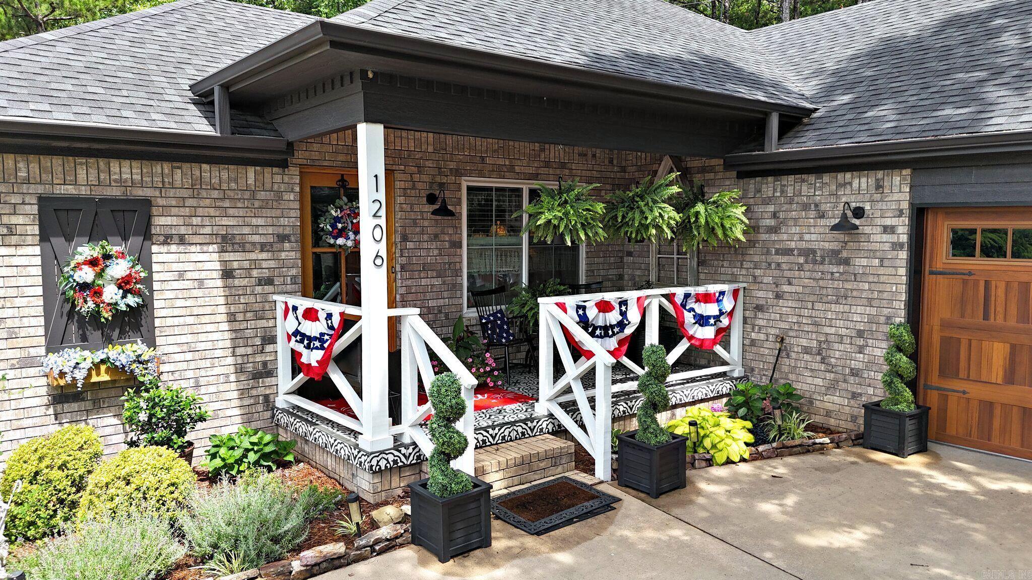 1206 Redbud Drive  Mena, AR