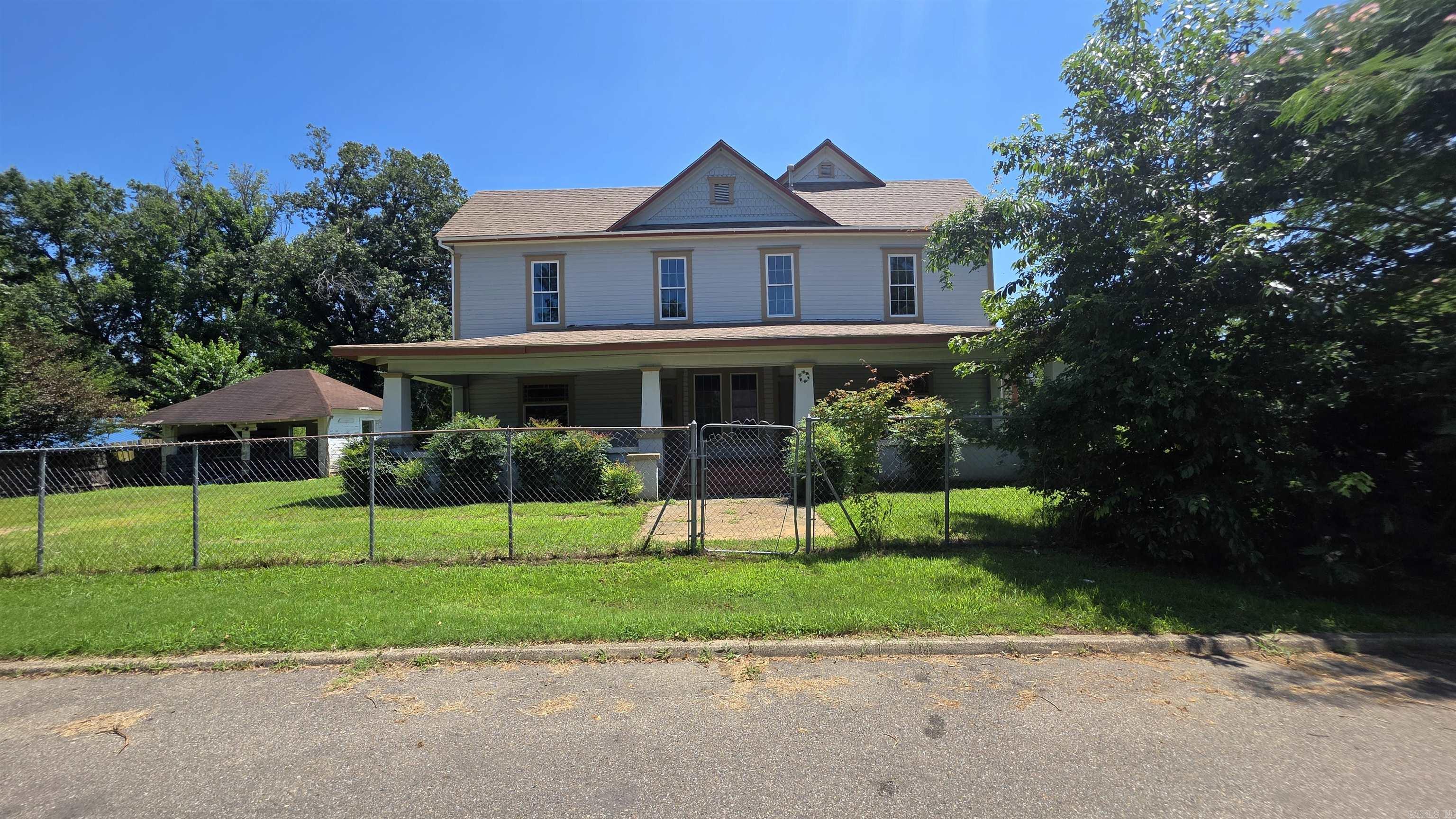 811 Wallace  De Queen, AR
