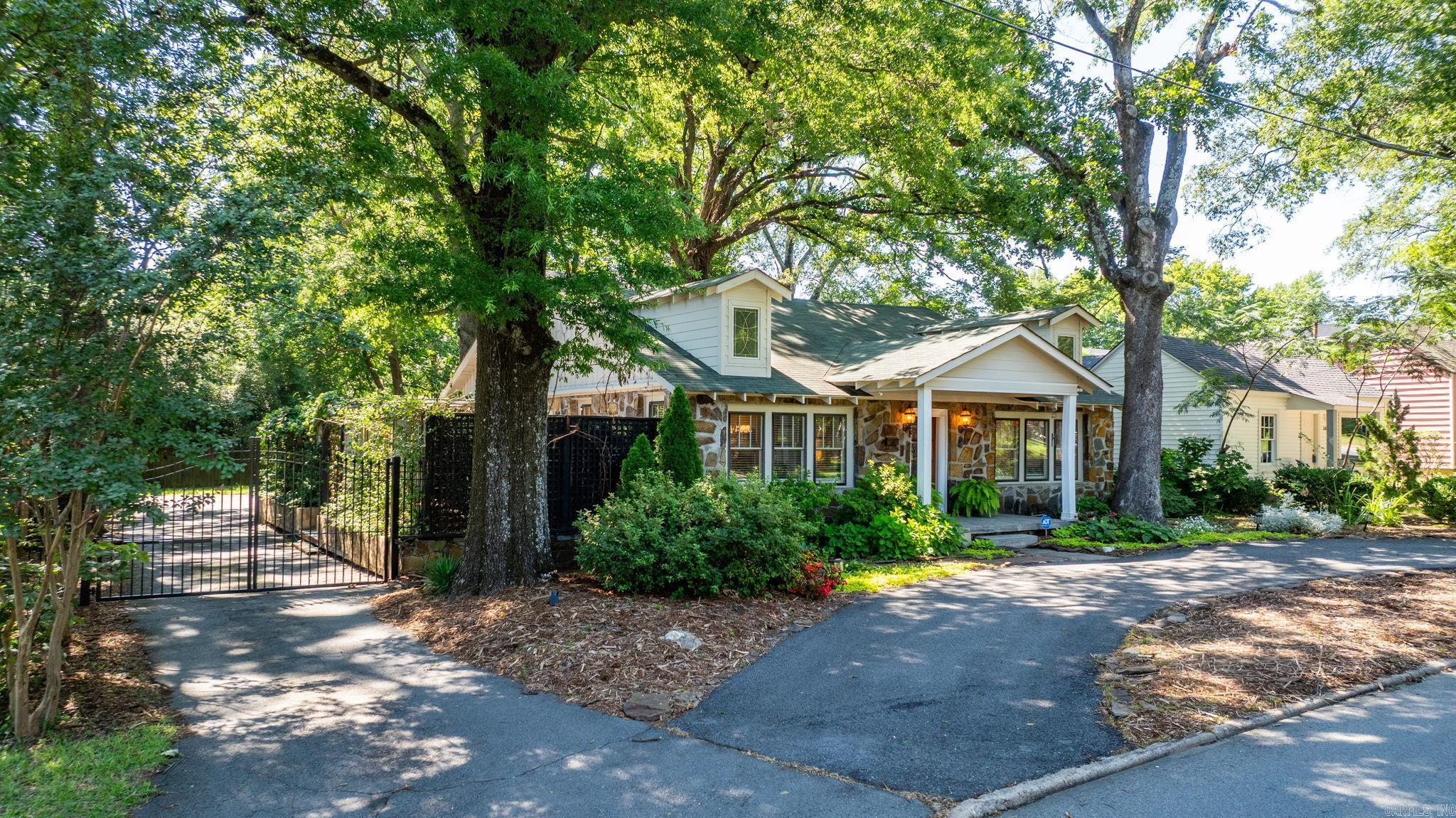 1810 N McKinley  Little Rock, AR