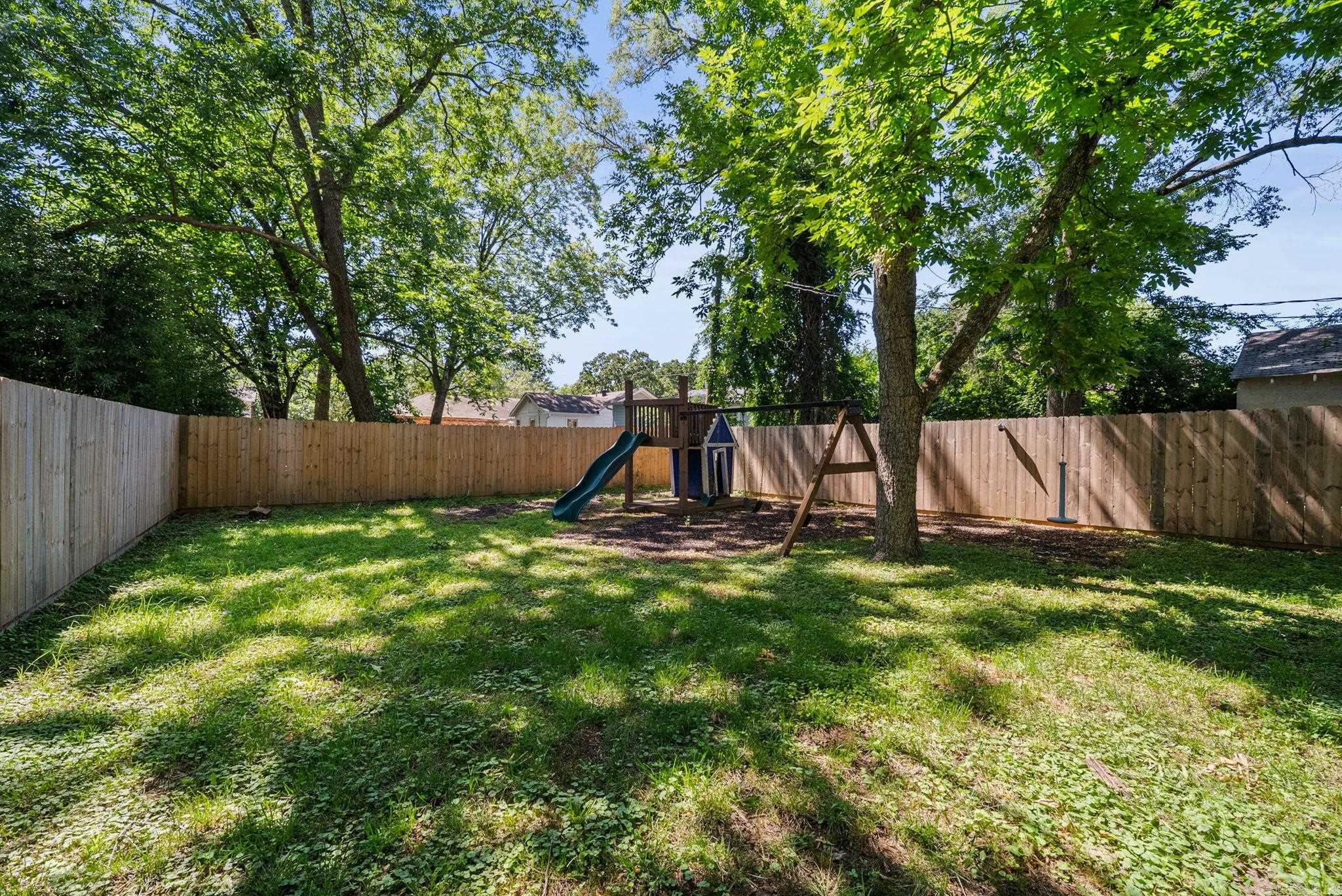 1810 N McKinley  Little Rock, AR