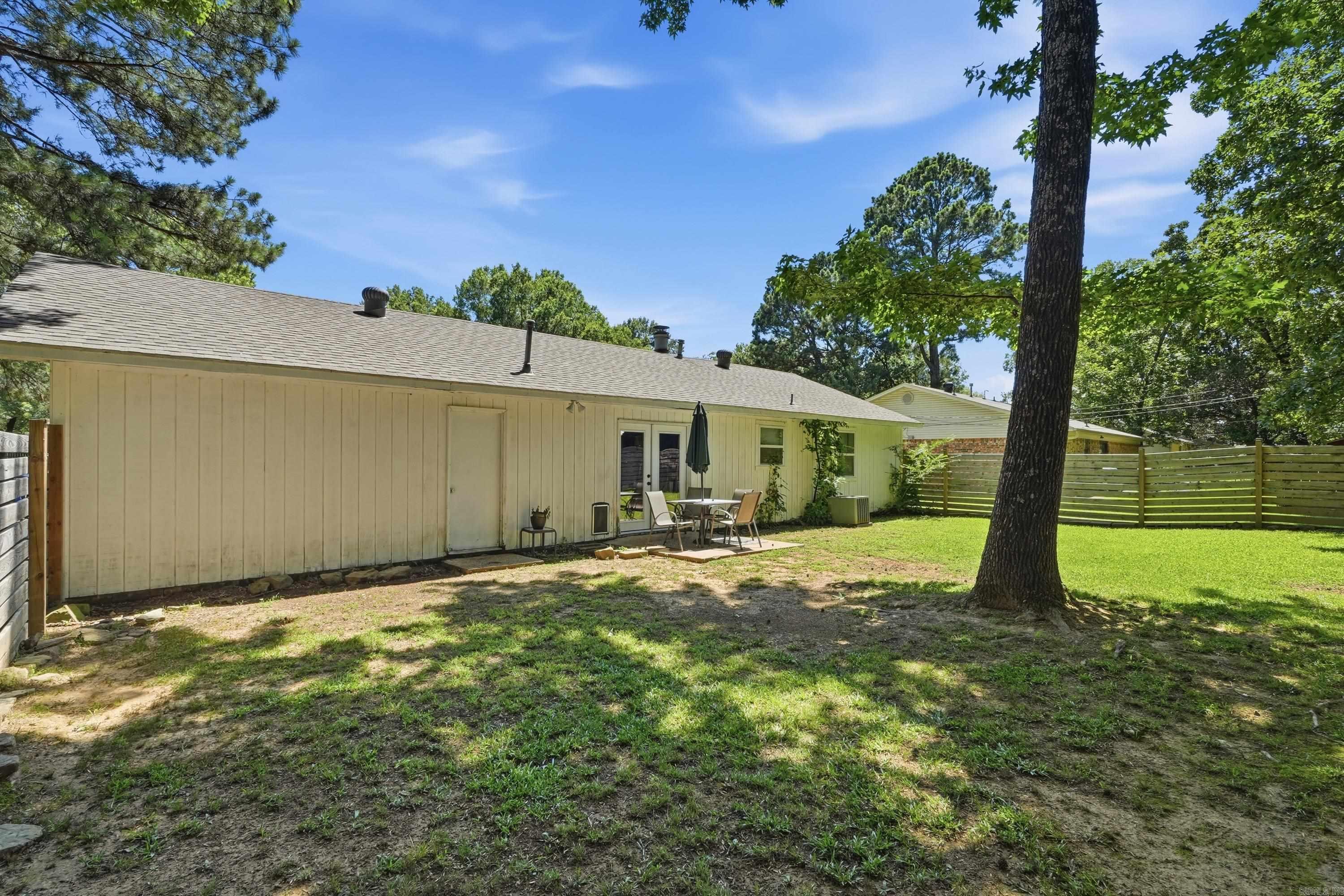 10 NORTHWOOD DR.  Conway, AR
