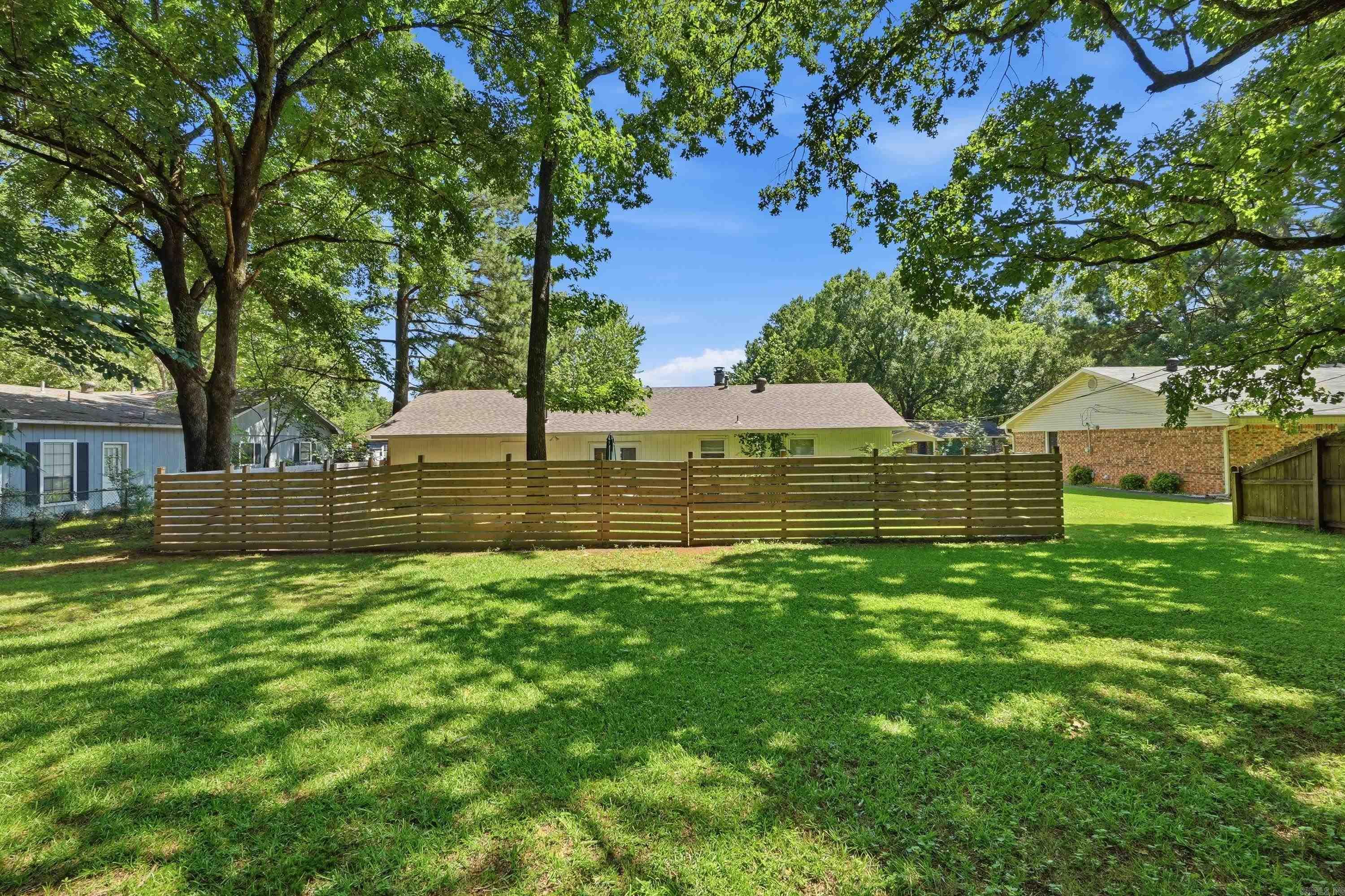 10 NORTHWOOD DR.  Conway, AR