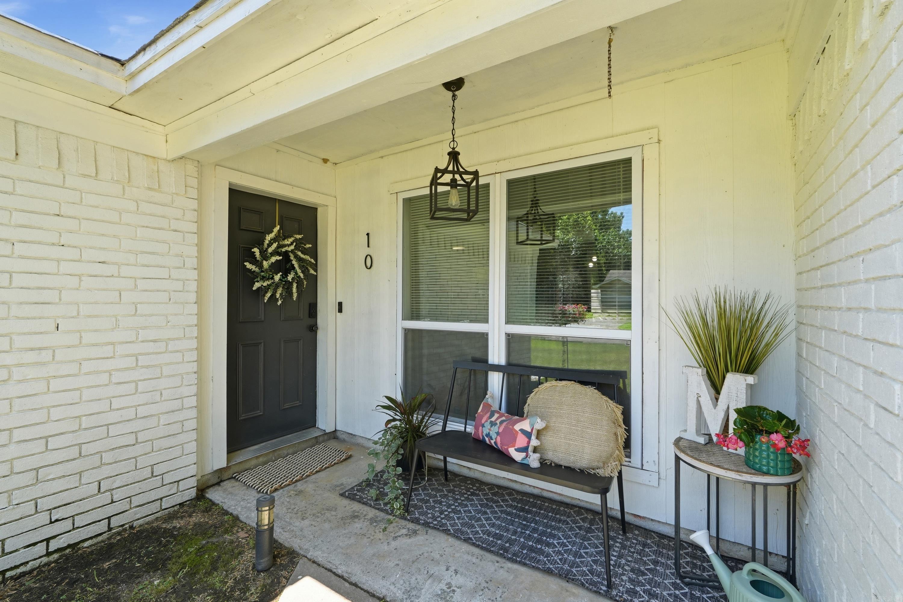10 NORTHWOOD DR.  Conway, AR