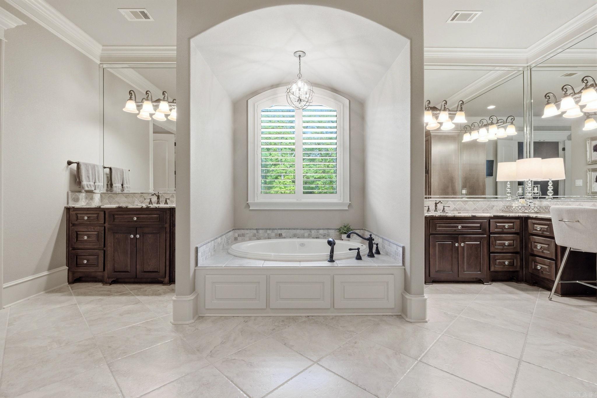 375 Hunters Chase  Cabot, AR
