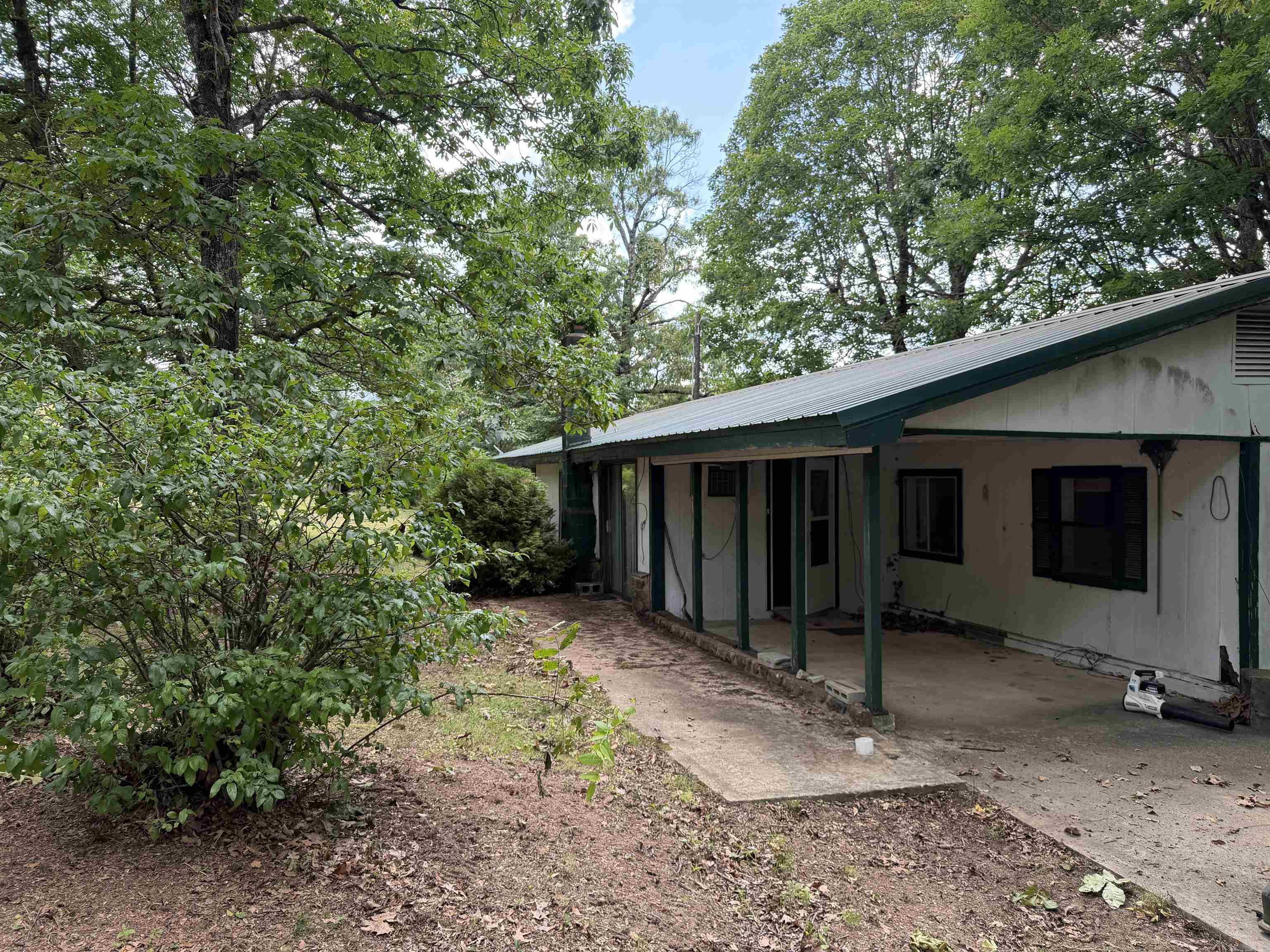 1300 HC 33  Compton, AR