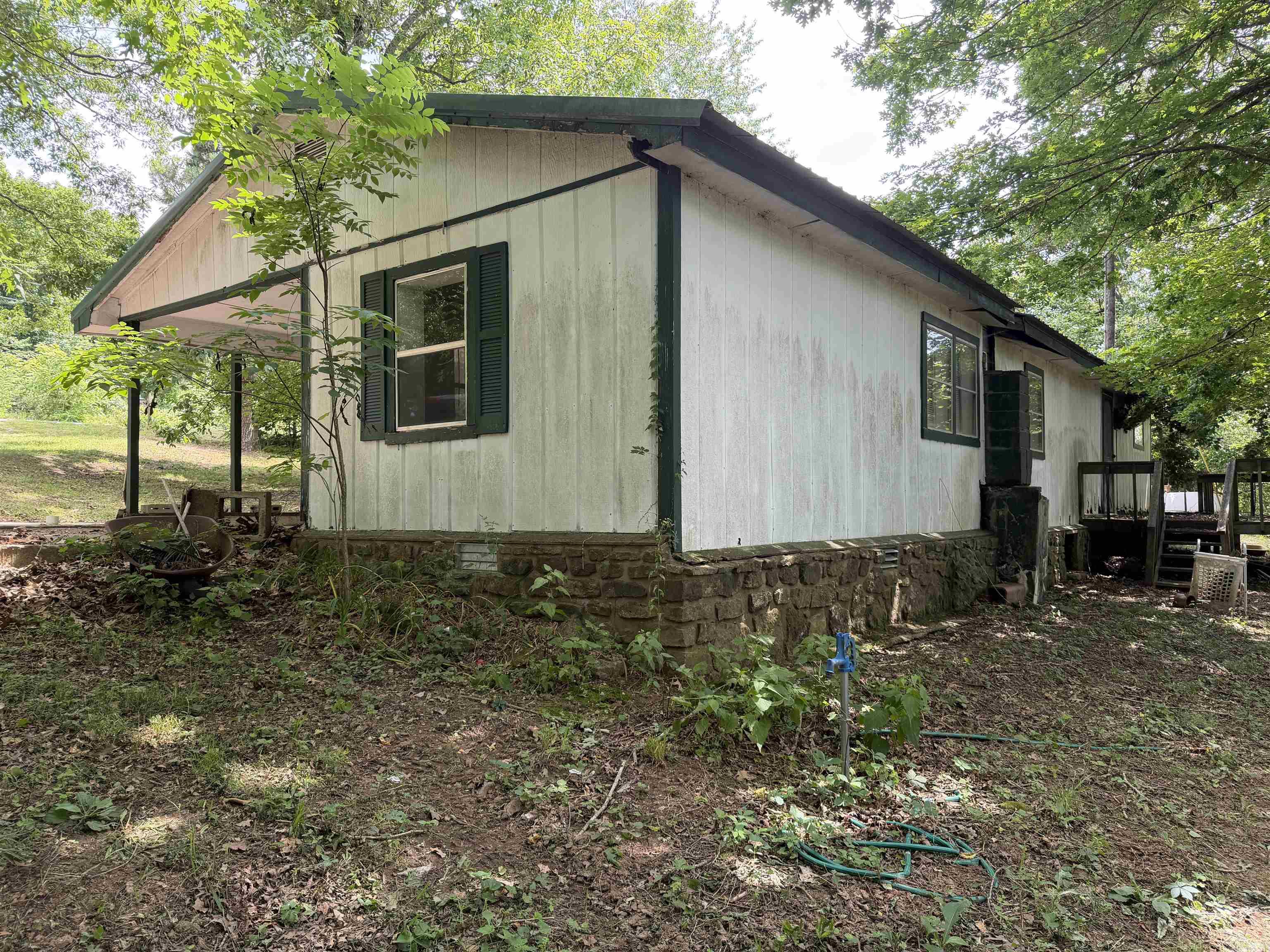 1300 HC 33  Compton, AR