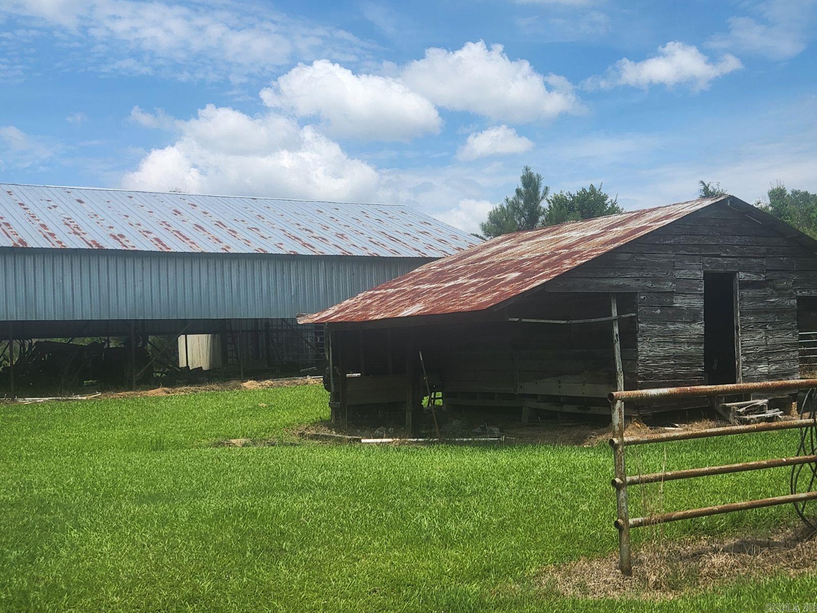 1814 E State Line  Junction City, AR