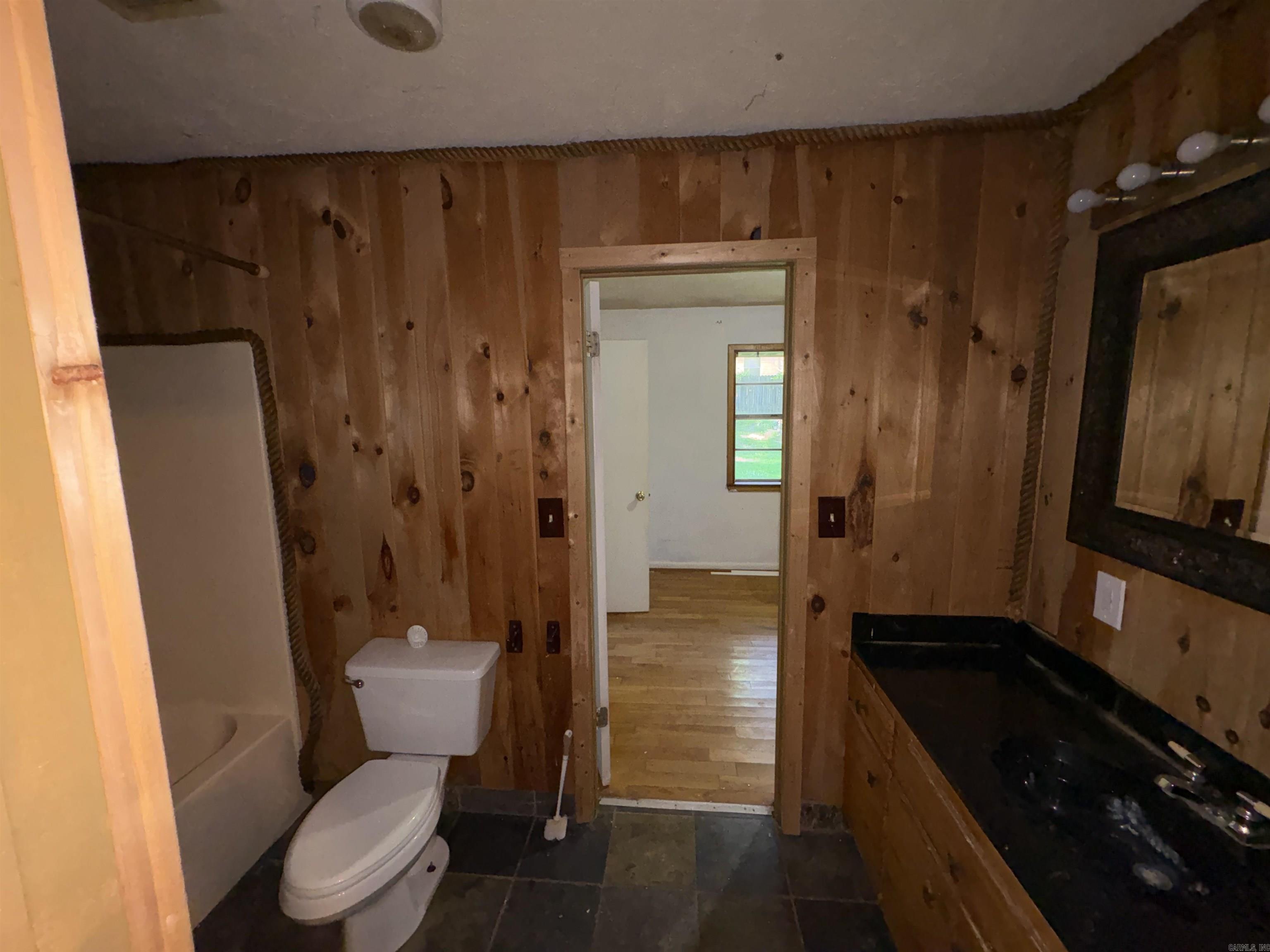 5085 367 Highway N.  Bradford, AR