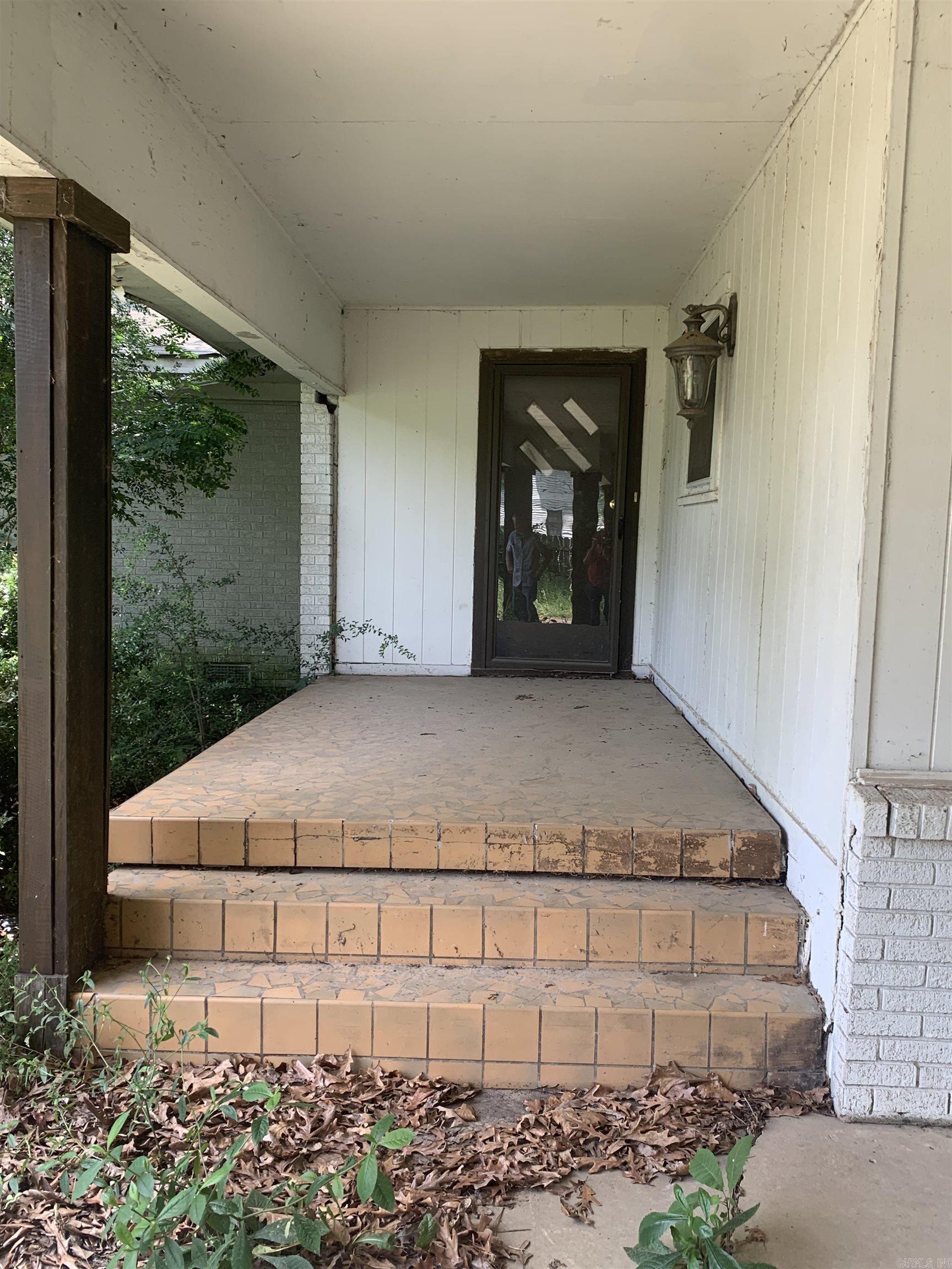 514 W Maxwell  DeWitt, AR