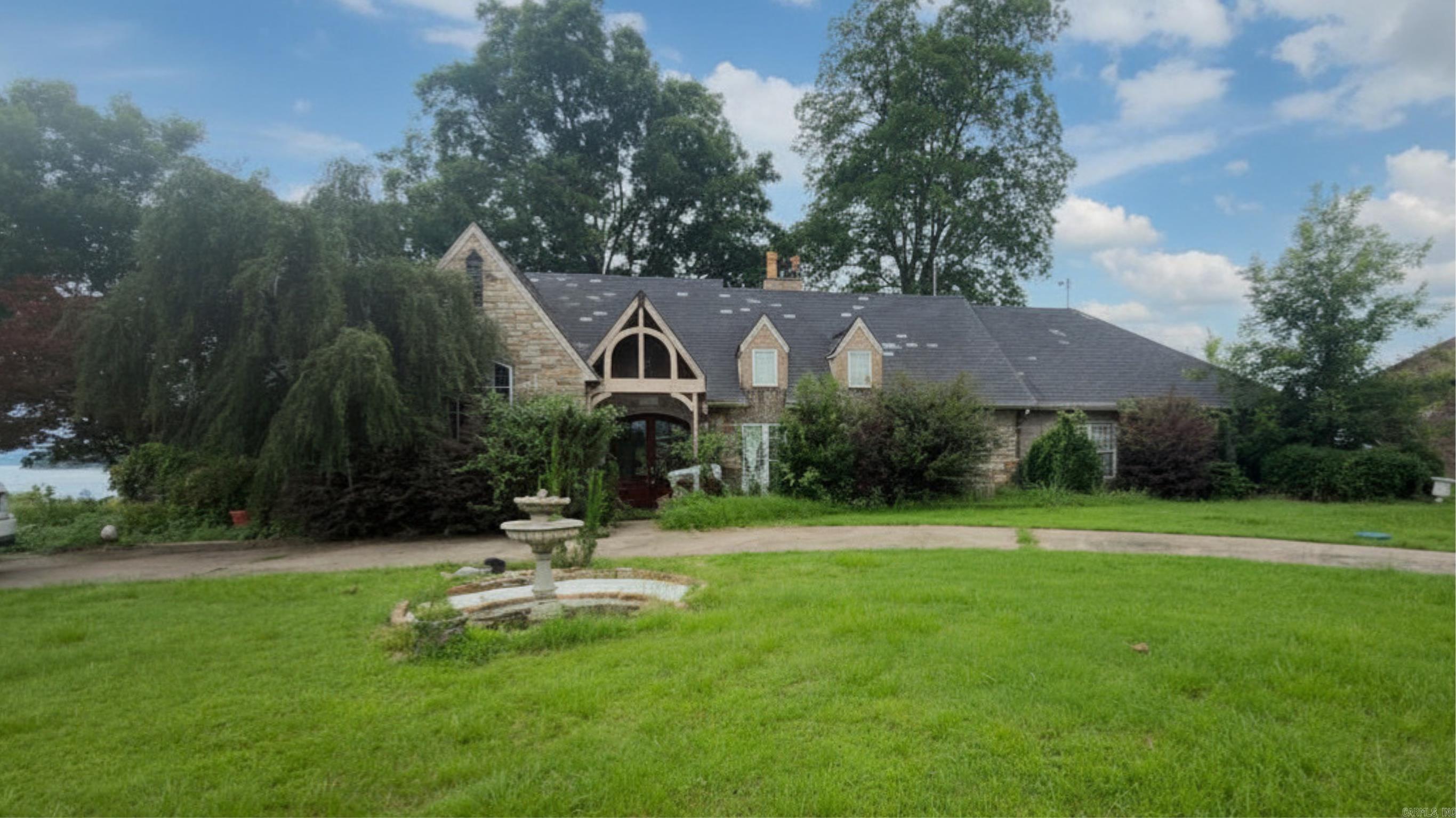 18 River Road Drive East  Mayflower, AR