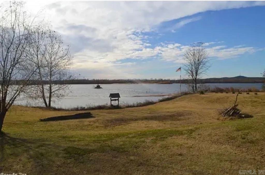 18 River Road Drive East  Mayflower, AR