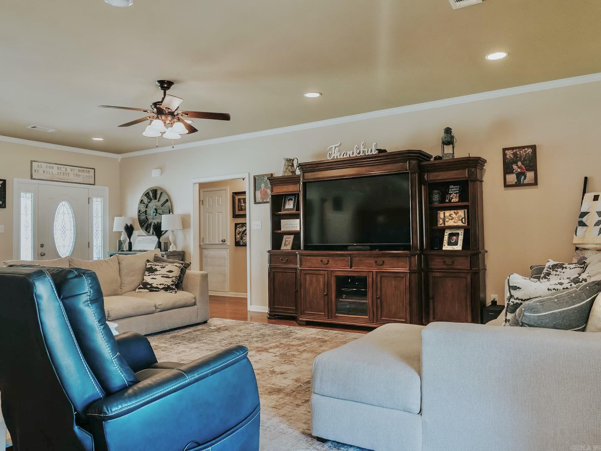 215 County Rd 7488  Sheridan, AR