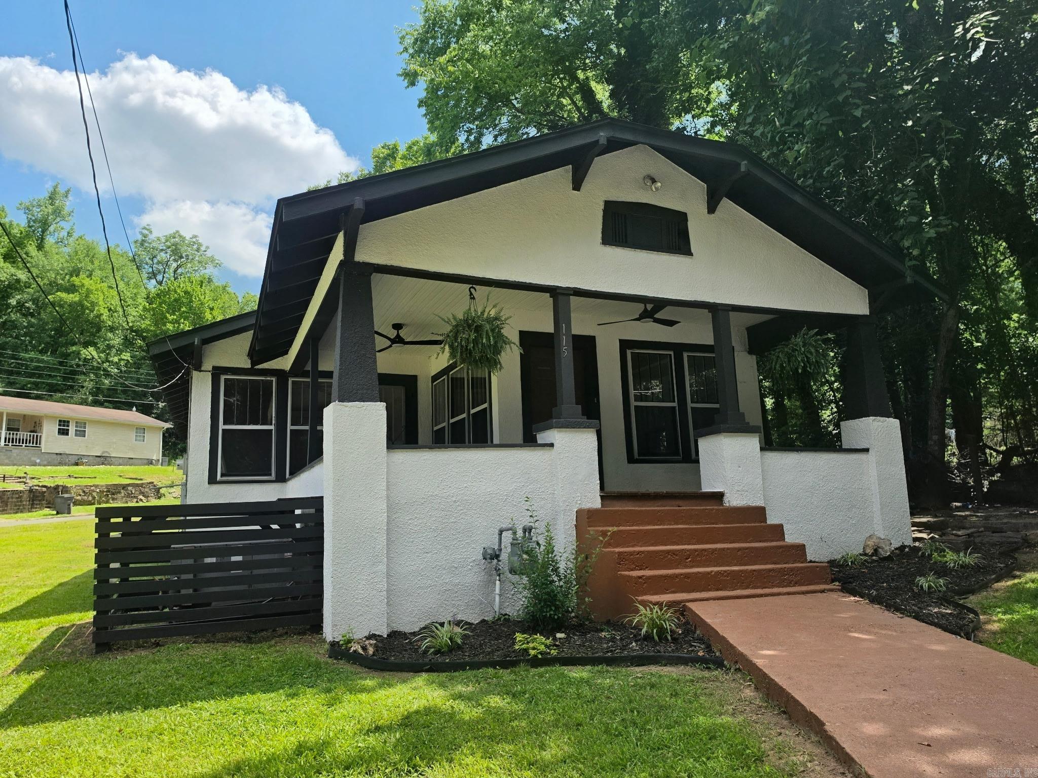 115 Roanoke  Hot Springs, AR
