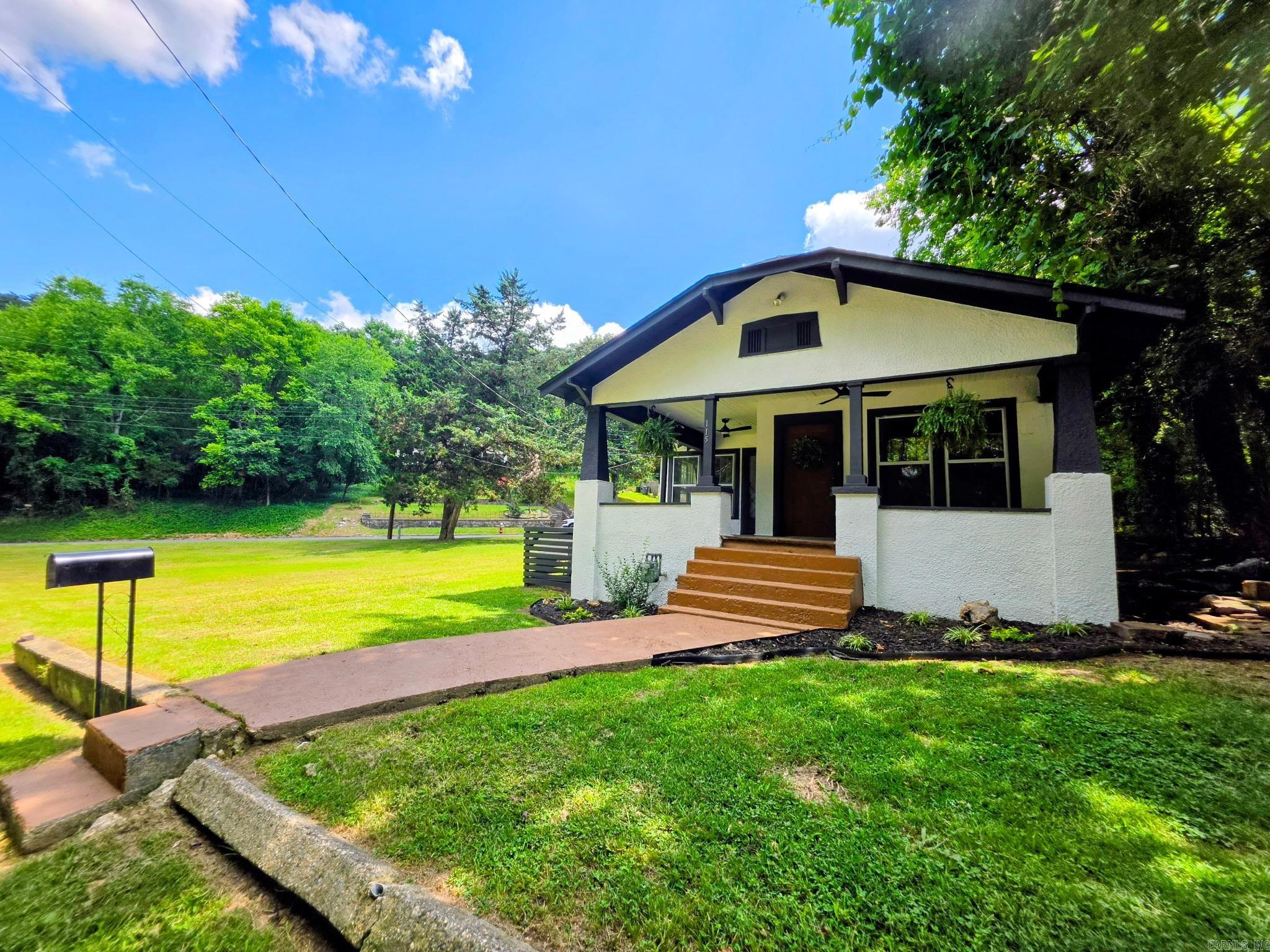 115 Roanoke  Hot Springs, AR