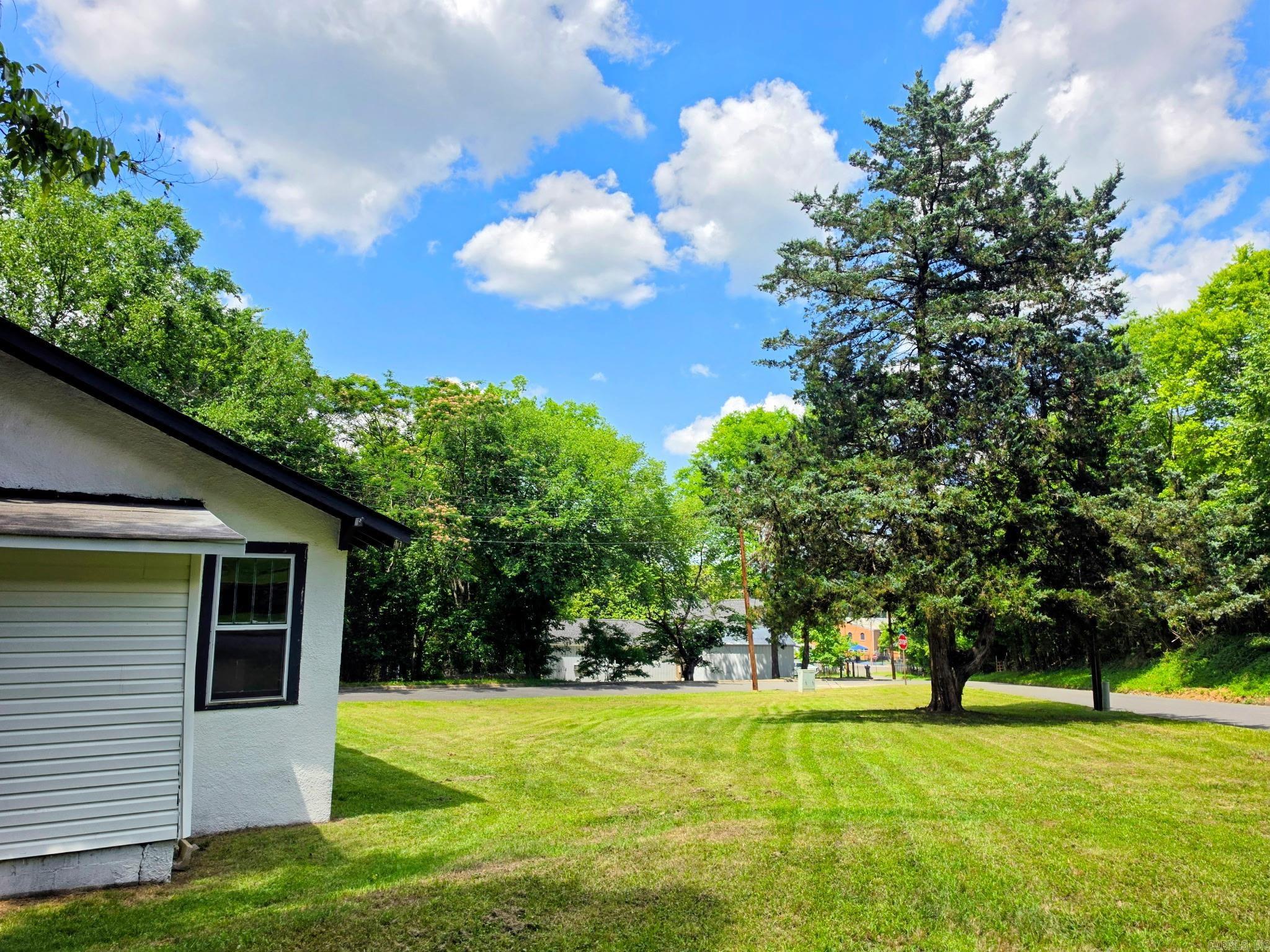 115 Roanoke  Hot Springs, AR