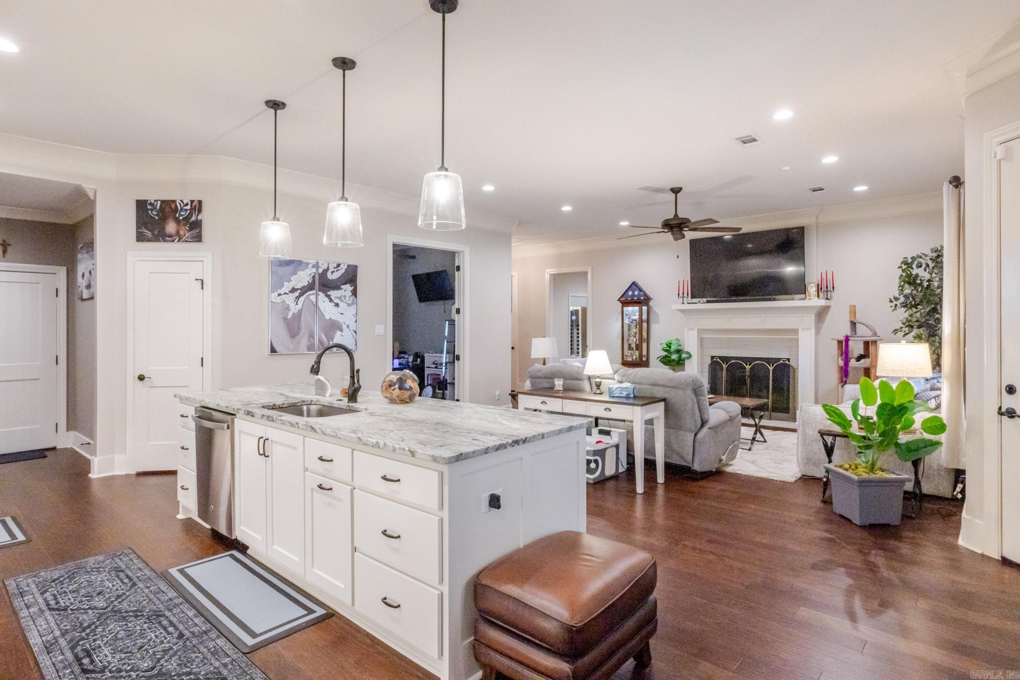 828 Miller glen  Sherwood, AR