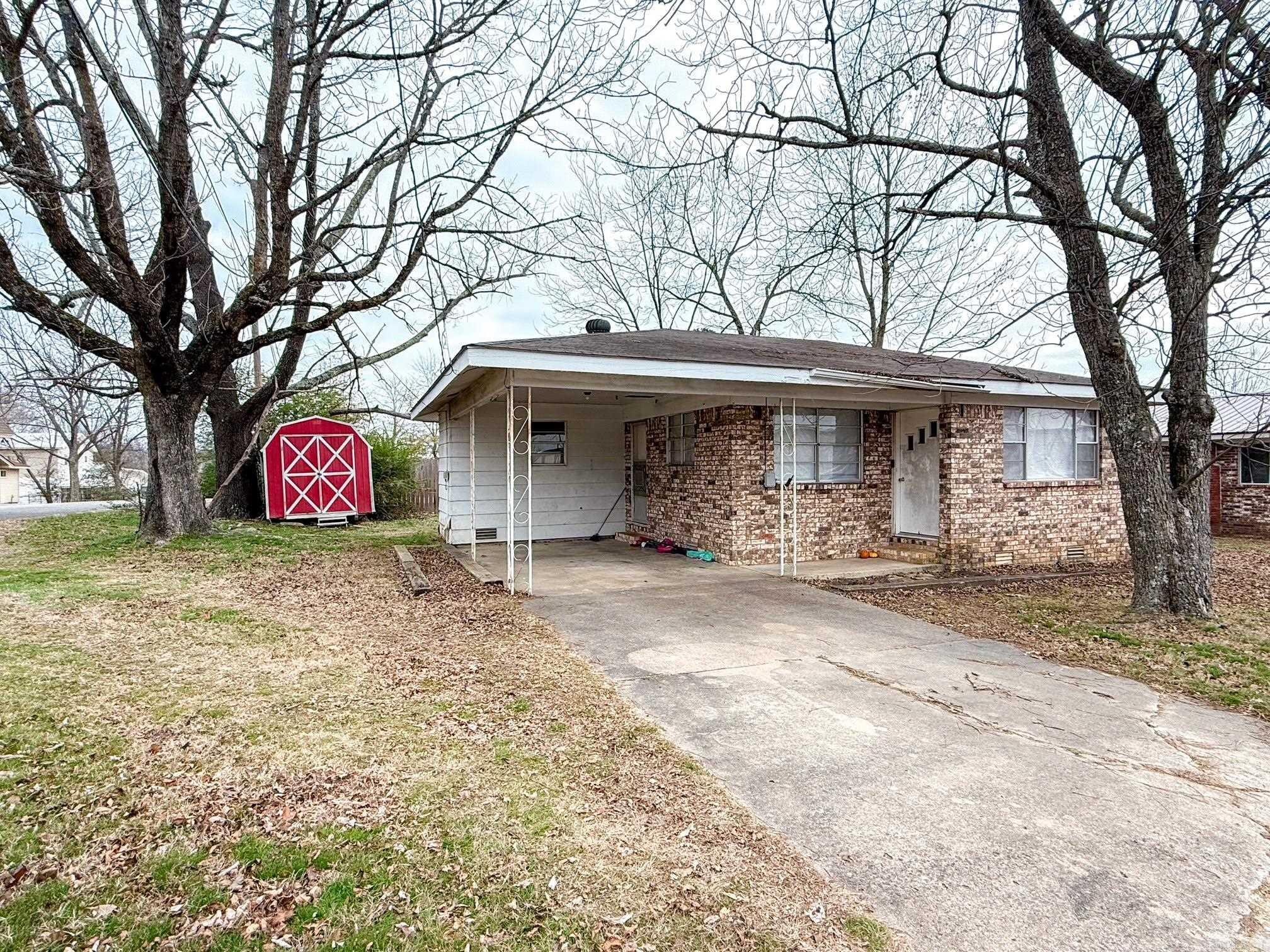 481 Poplar Street  Clinton, AR