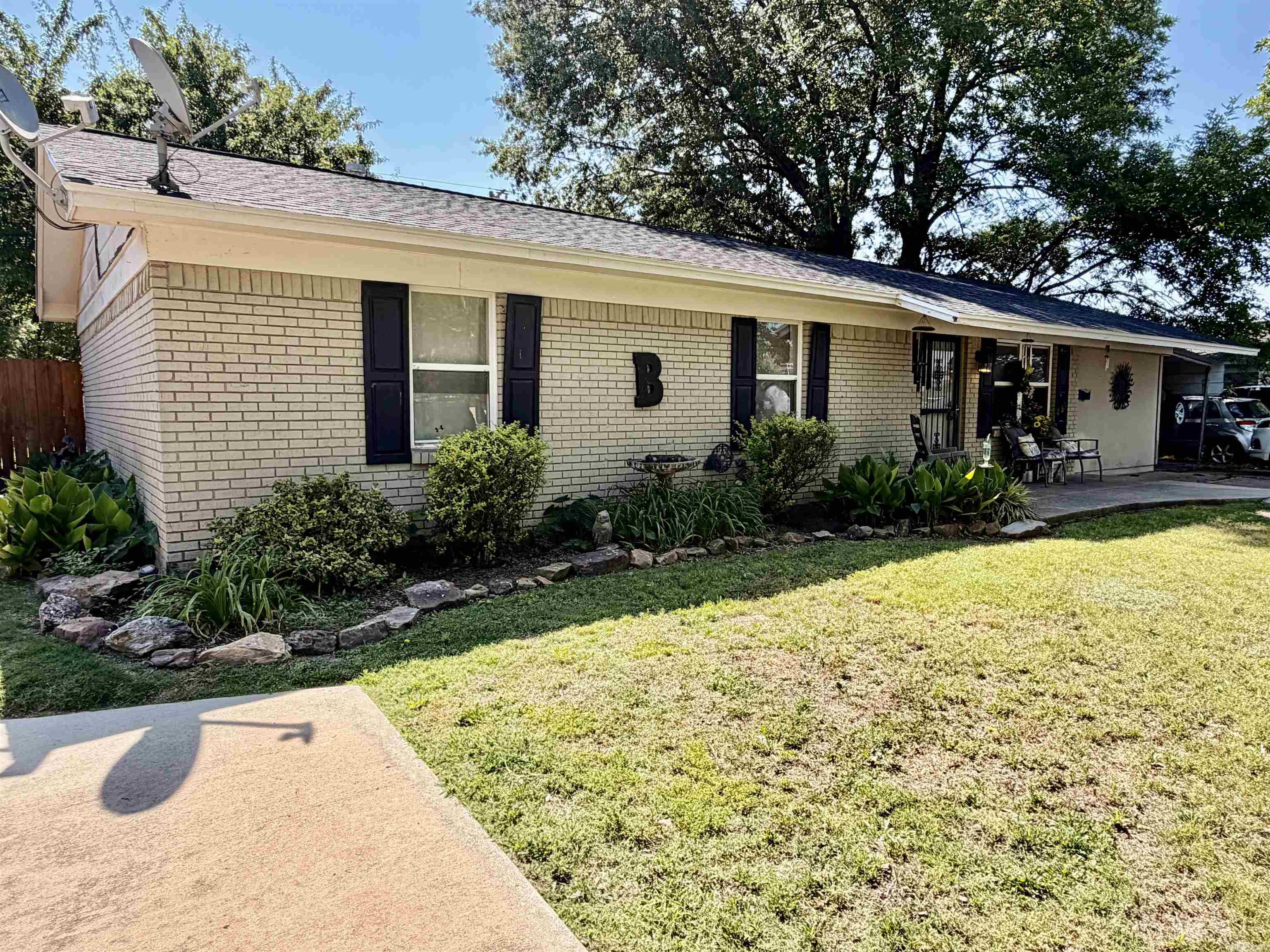 325 S Crestview  Dumas, AR