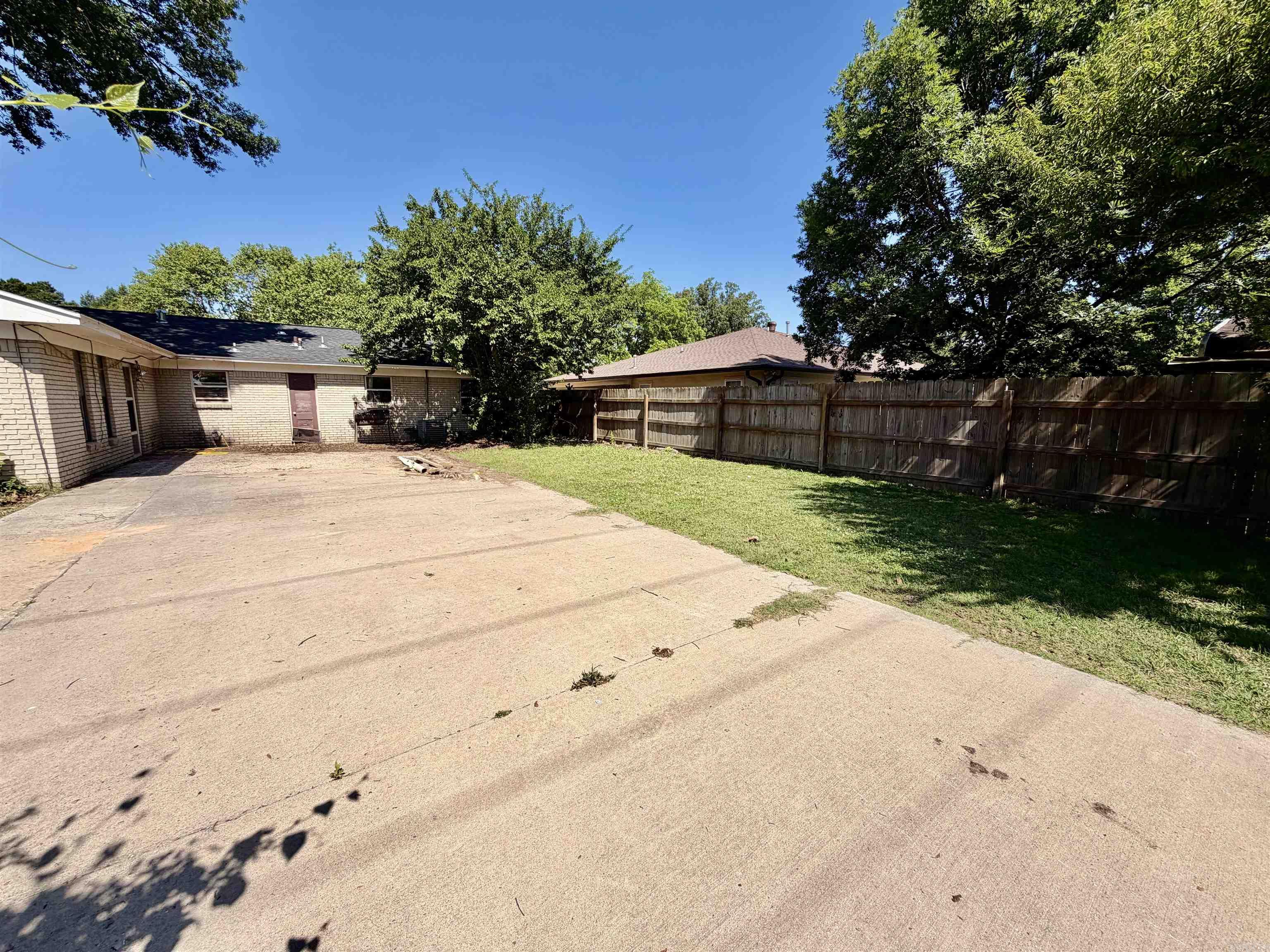 325 S Crestview  Dumas, AR