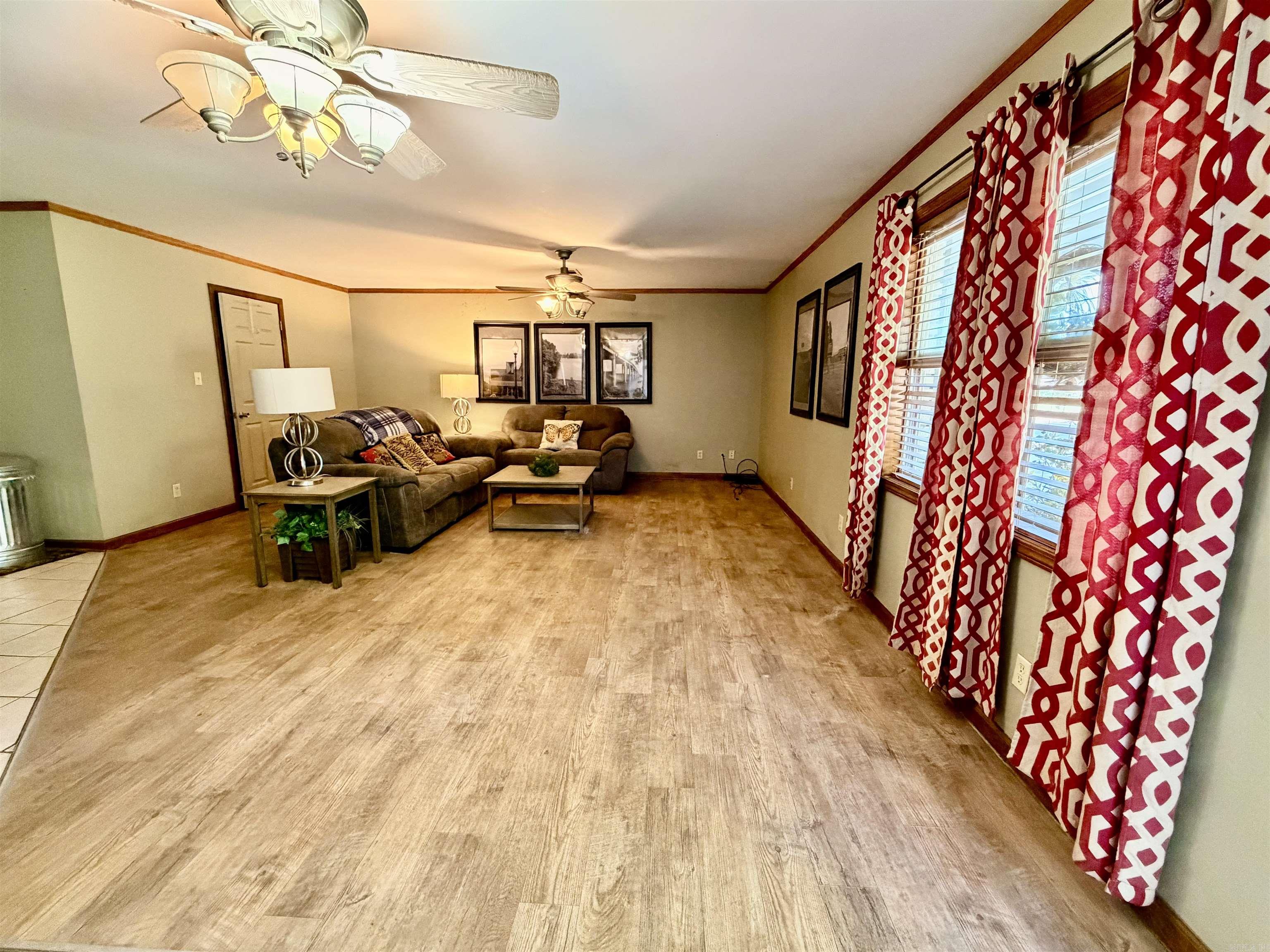 325 S Crestview  Dumas, AR