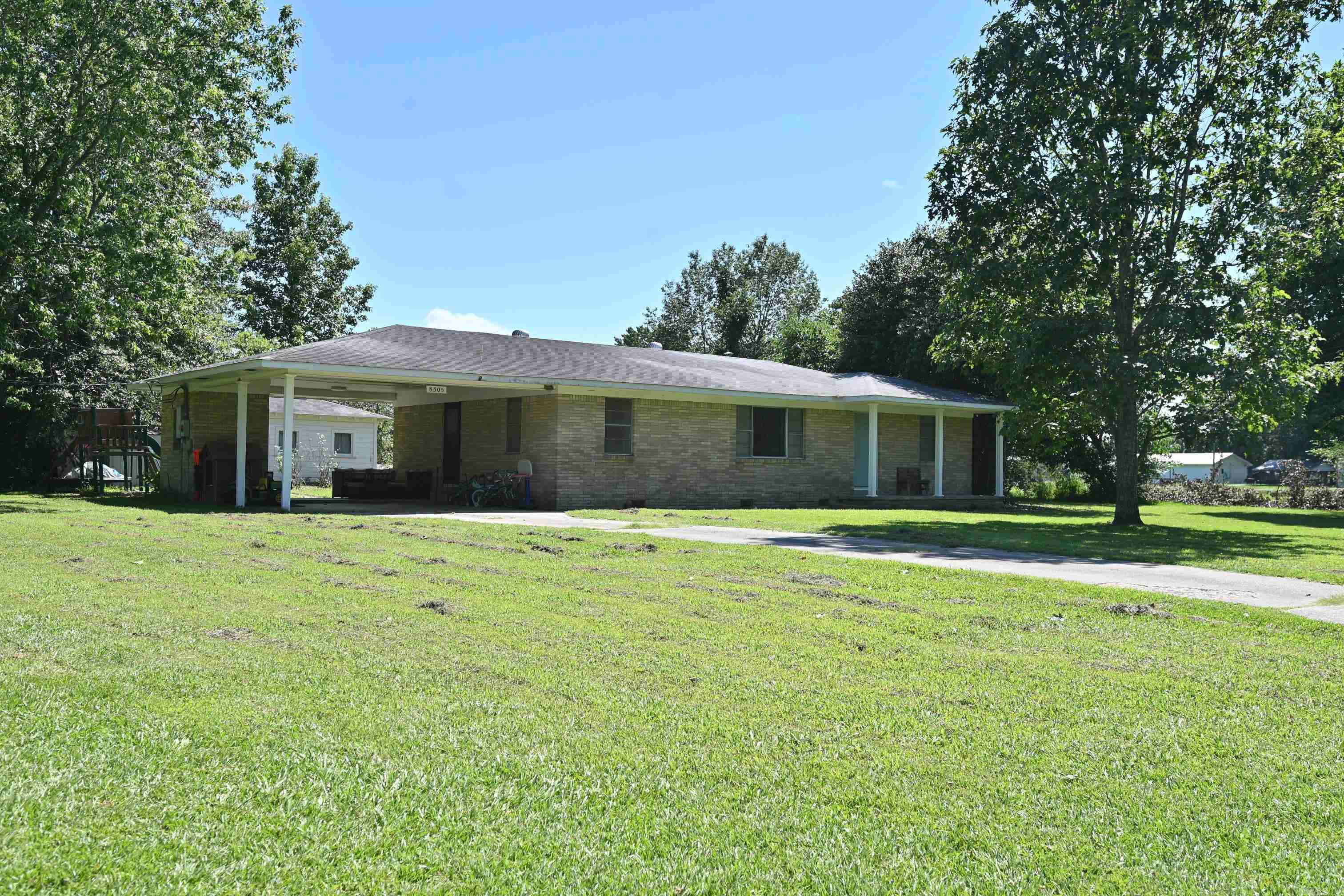 8305 E Cherry  Benton, AR