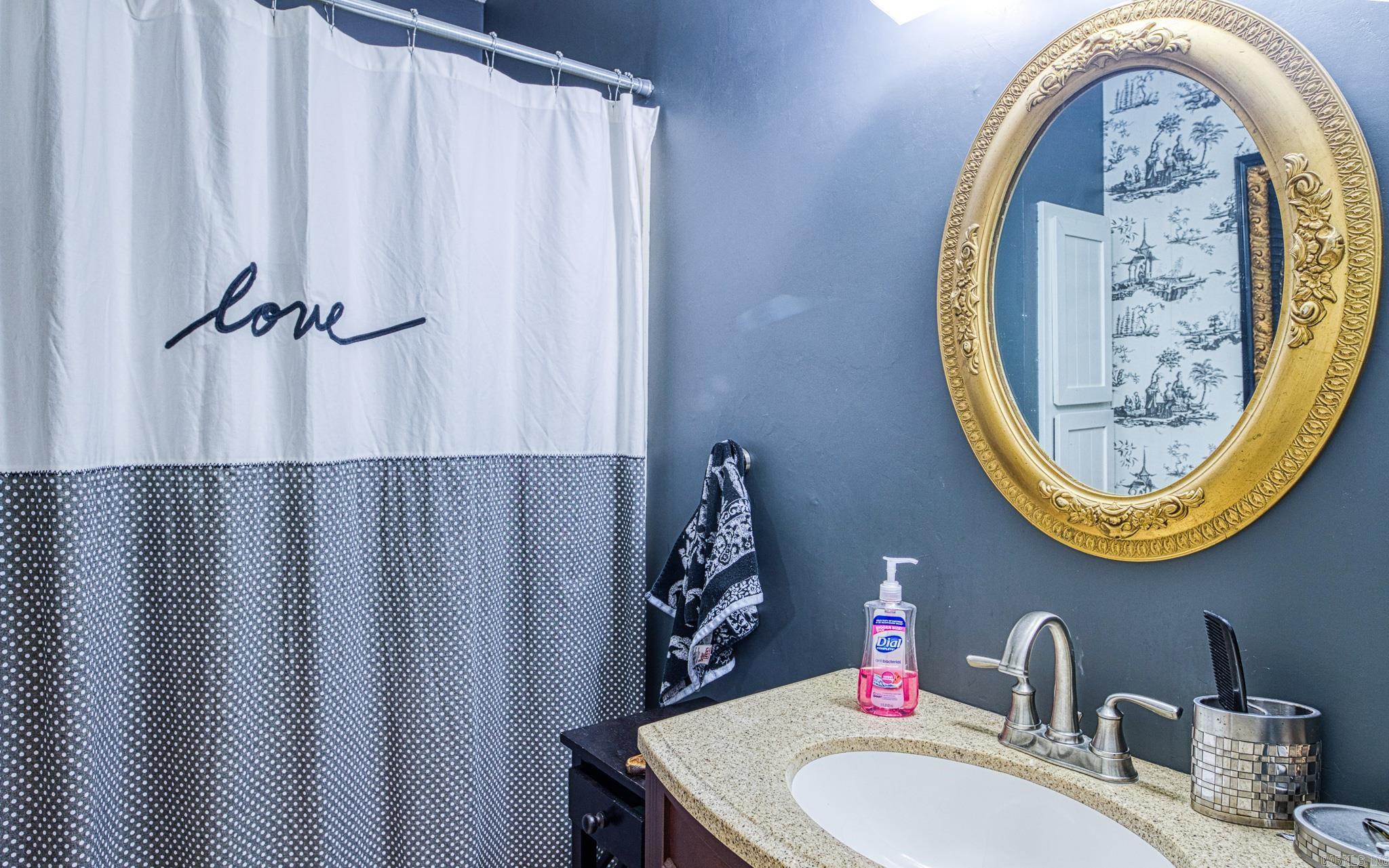 3 N Badalona Drive  Hot Springs Village, AR